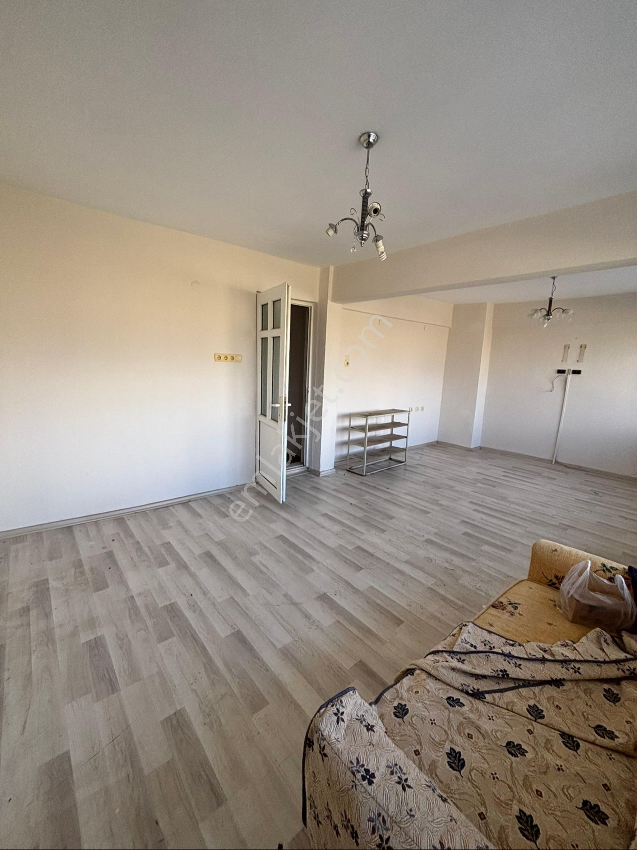 Nazilli Turan Mahallesinde 2+1 Satılık Daire - Görsel 5