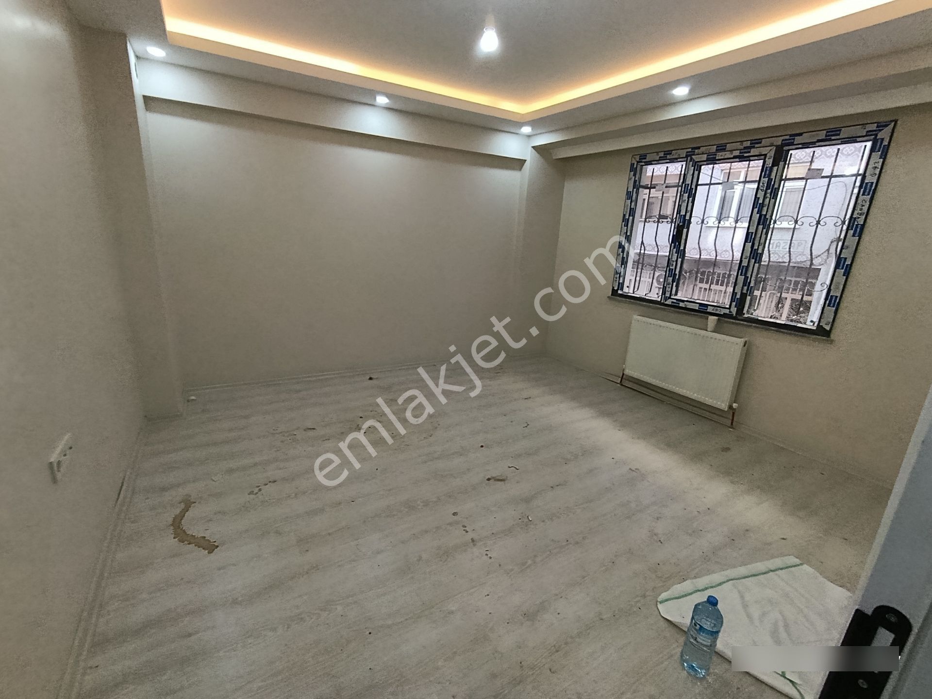 Hicret Emlaktan Esenler Fatih Mah.2+1 75 M2 Satılık Daire Acil