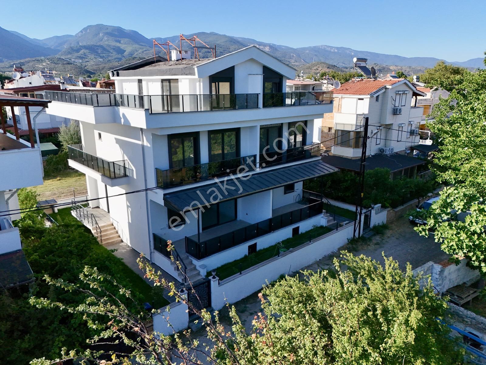 Akçay Aras Emlaktan Tahtakuşlarda Denize 50 Metre Tripleks Villa - Görsel 5