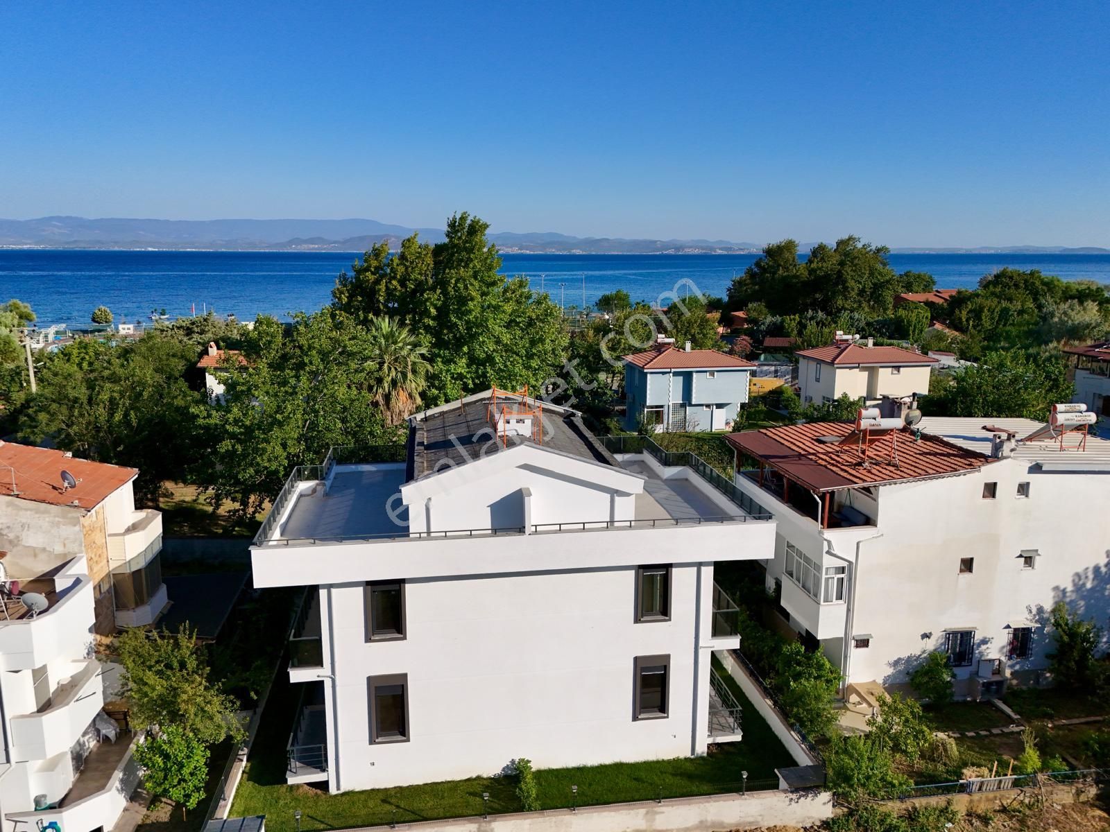 Akçay Aras Emlaktan Tahtakuşlarda Denize 50 Metre Tripleks Villa - Görsel 3