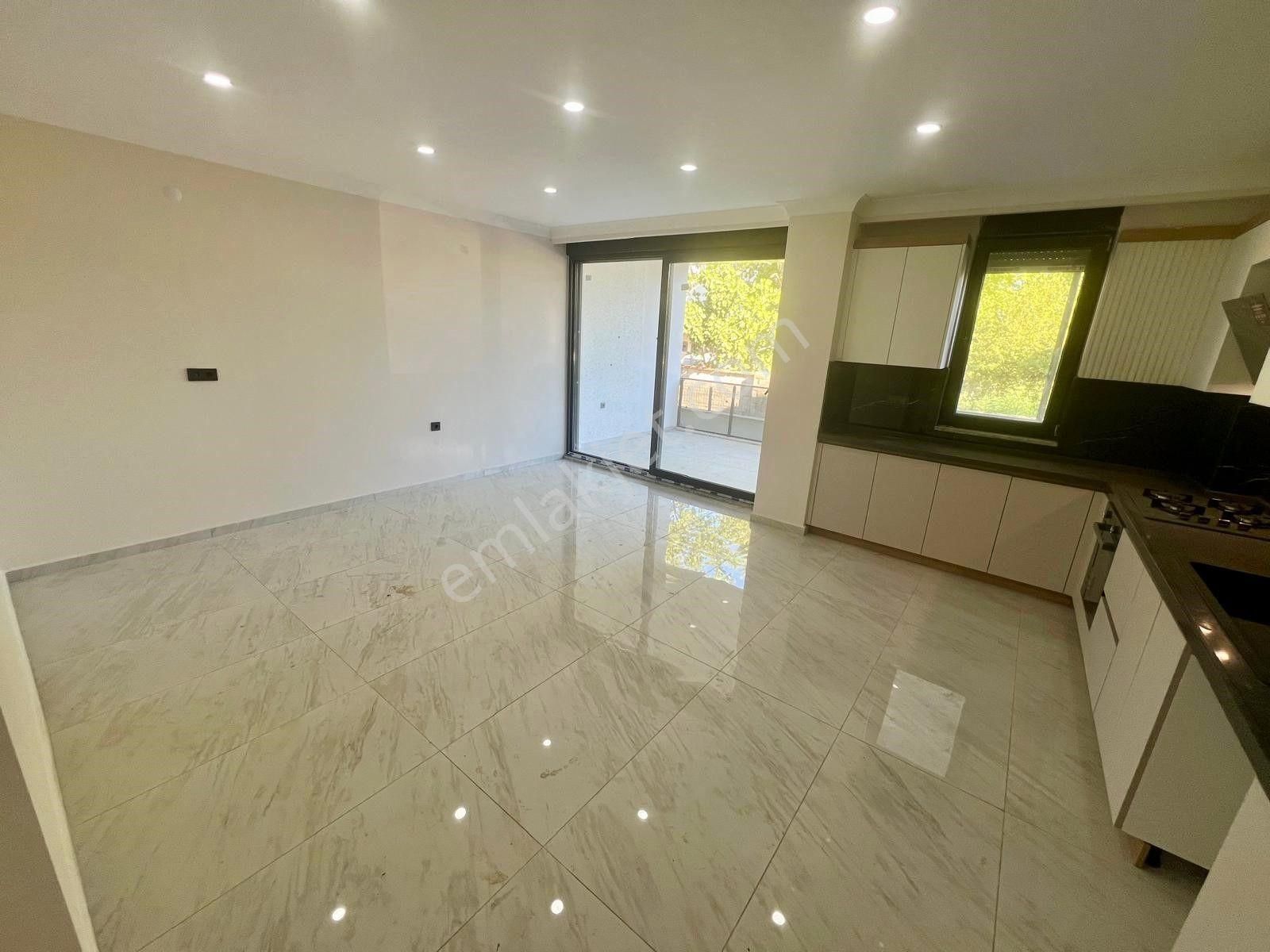 Akçay Aras Emlaktan Tahtakuşlarda Denize 50 Metre Tripleks Villa - Görsel 12