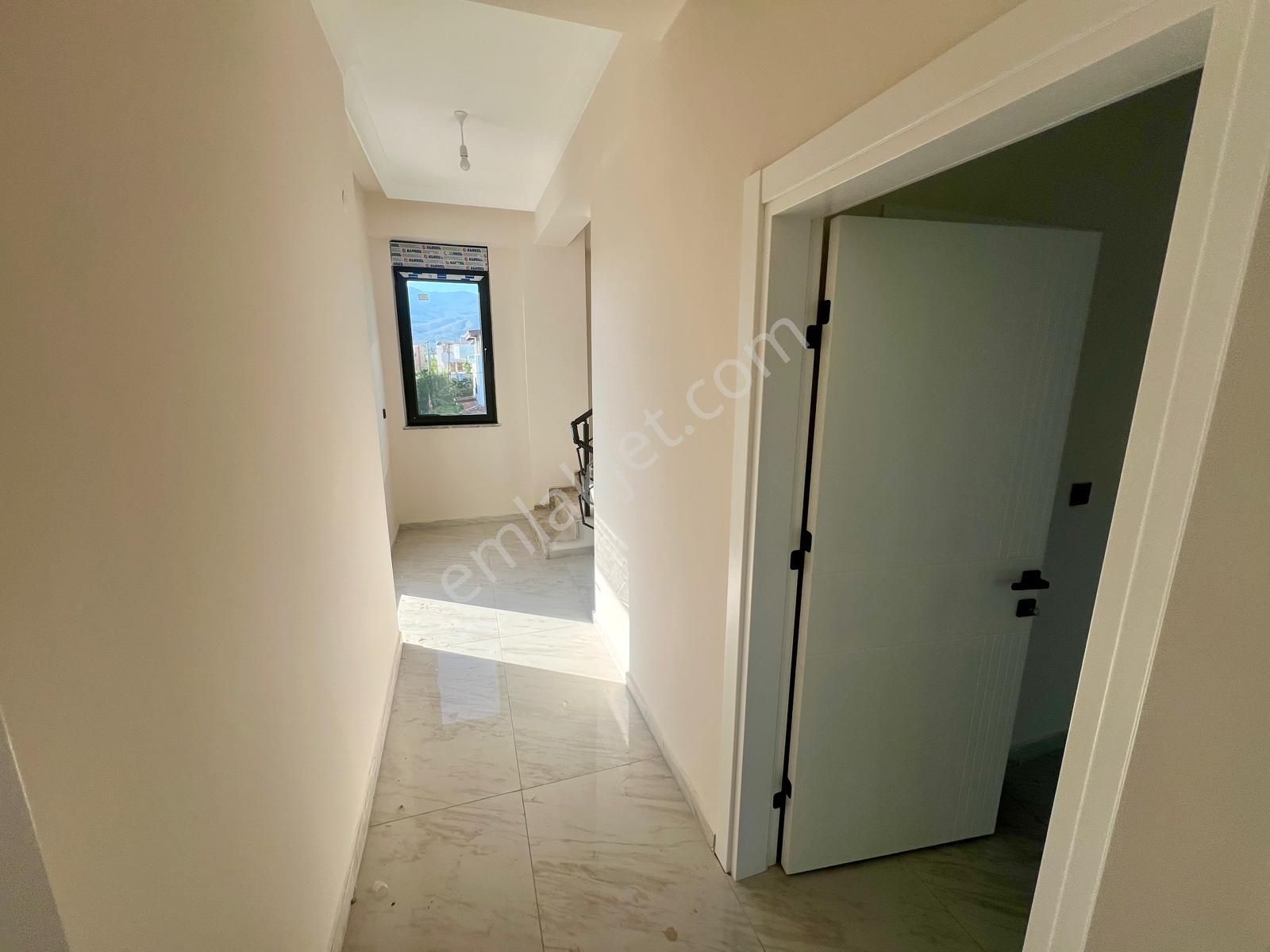 Akçay Aras Emlaktan Tahtakuşlarda Denize 50 Metre Tripleks Villa - Görsel 20