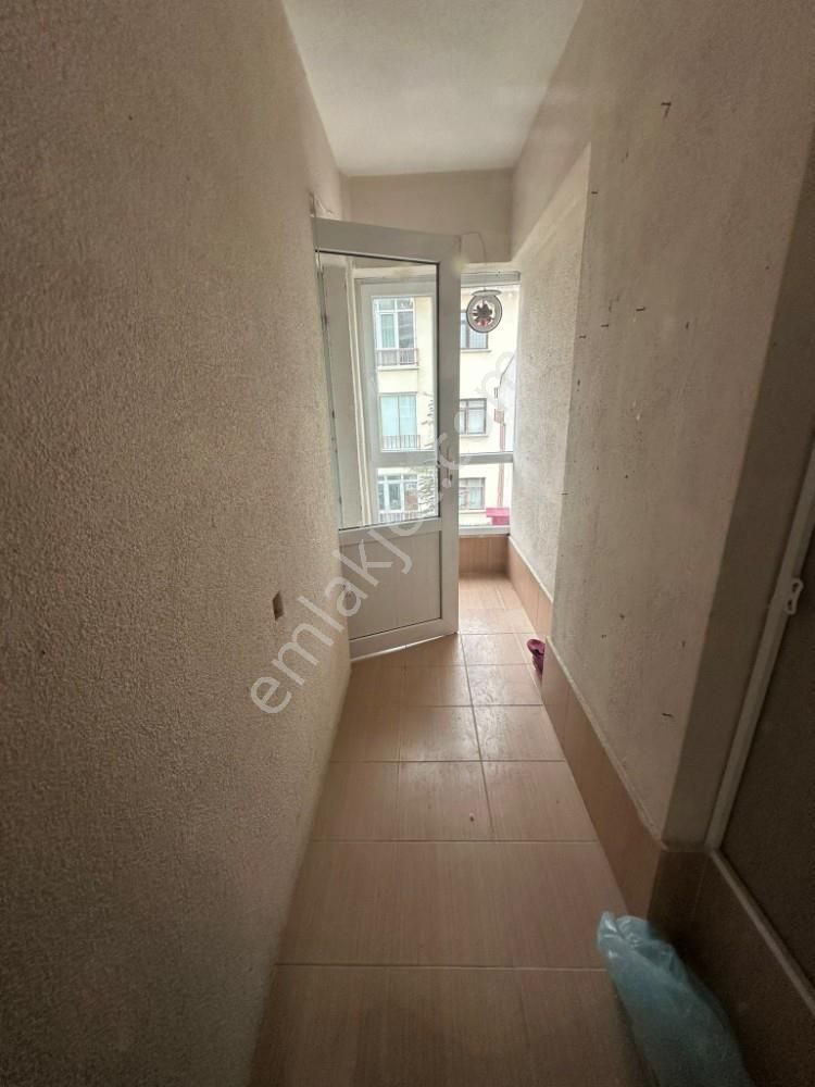 Akşemsettin Mah 2+1 Ara Kat Asansörlü Daire - Görsel 12