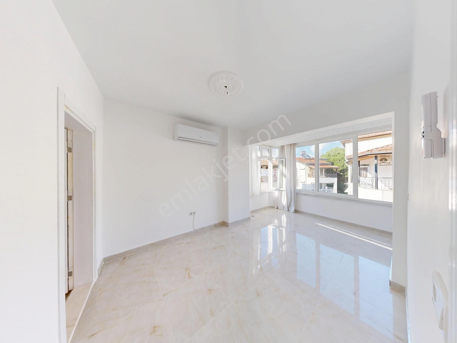 Denize Yakın 2 Girişli Tripleks Havuzlu Villa Vade İmkanı! - Görsel 32