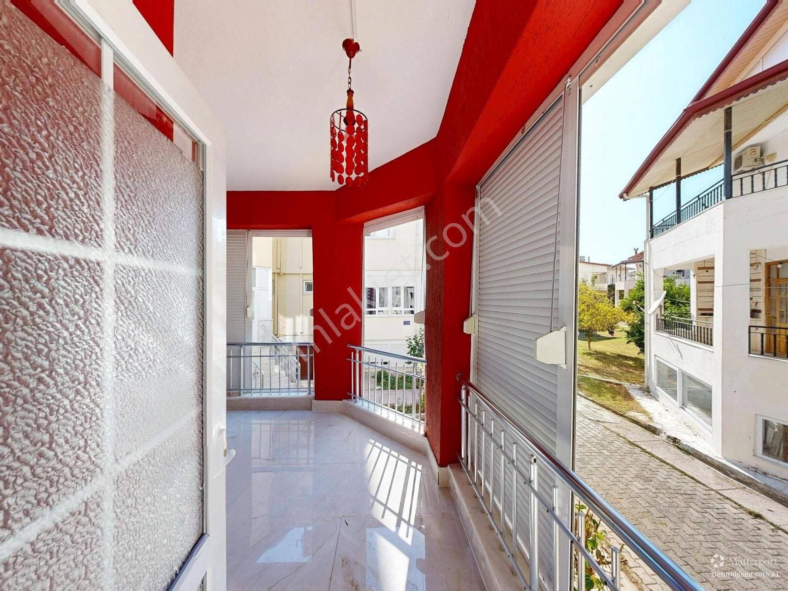 Denize Yakın 2 Girişli Tripleks Havuzlu Villa Vade İmkanı! - Görsel 25
