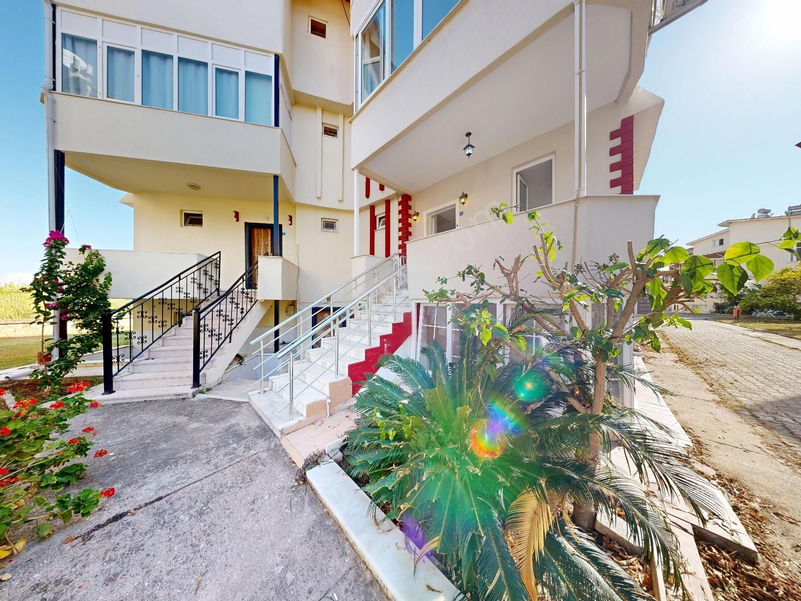 Denize Yakın 2 Girişli Tripleks Havuzlu Villa Vade İmkanı! - Görsel 6