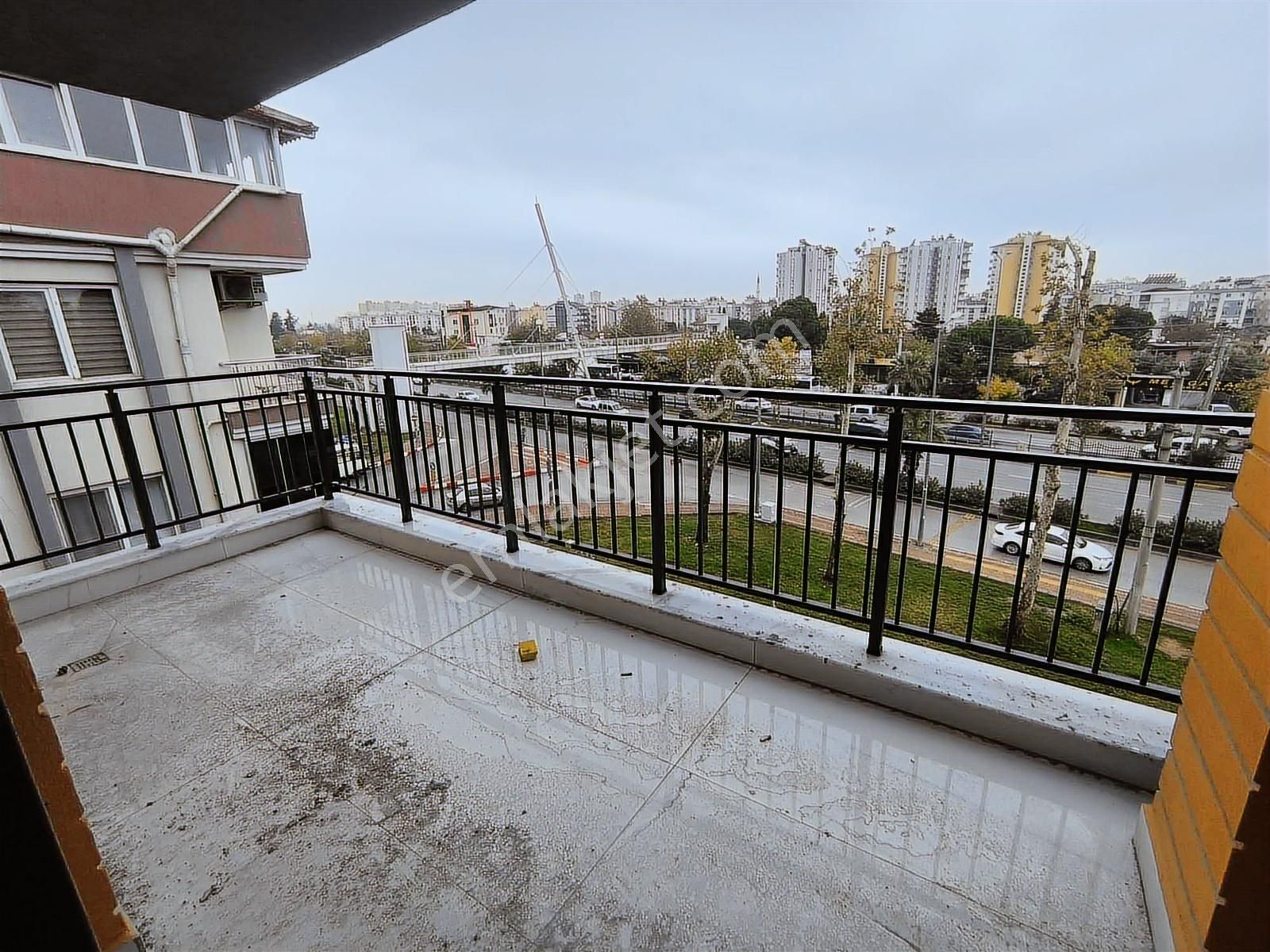 Teomanpaşa'da Ara Katta Sıfır Lüks 2+1 Daire Asansörlü - Görsel 2