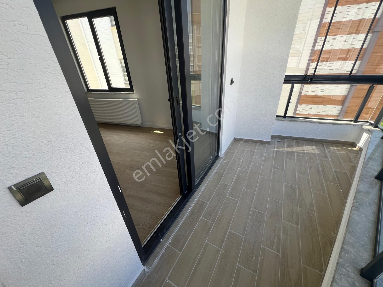 Akçay Aras Emlaktan Ön Cephe Ara Kat 2+1 Sıfır Daire - Görsel 12