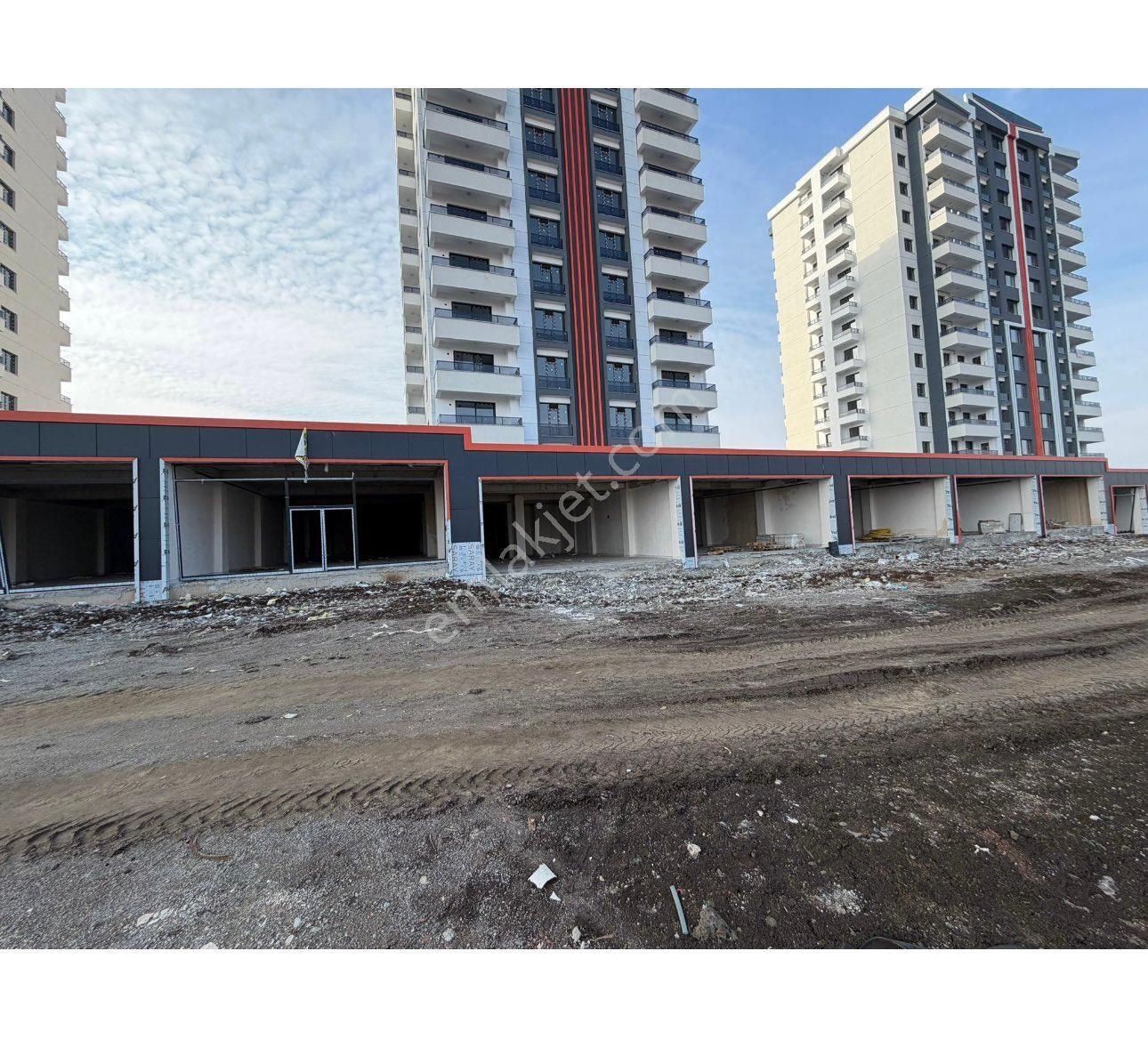 Altındağ Karşısı Satılık Dükkan