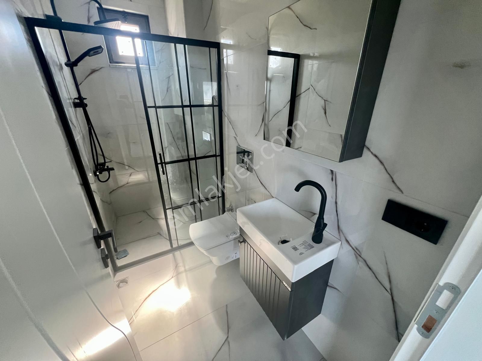 Akçay Aras Emlaktan Güre Çamlıbelde Denize 500 M. 4+1 Villa - Görsel 26