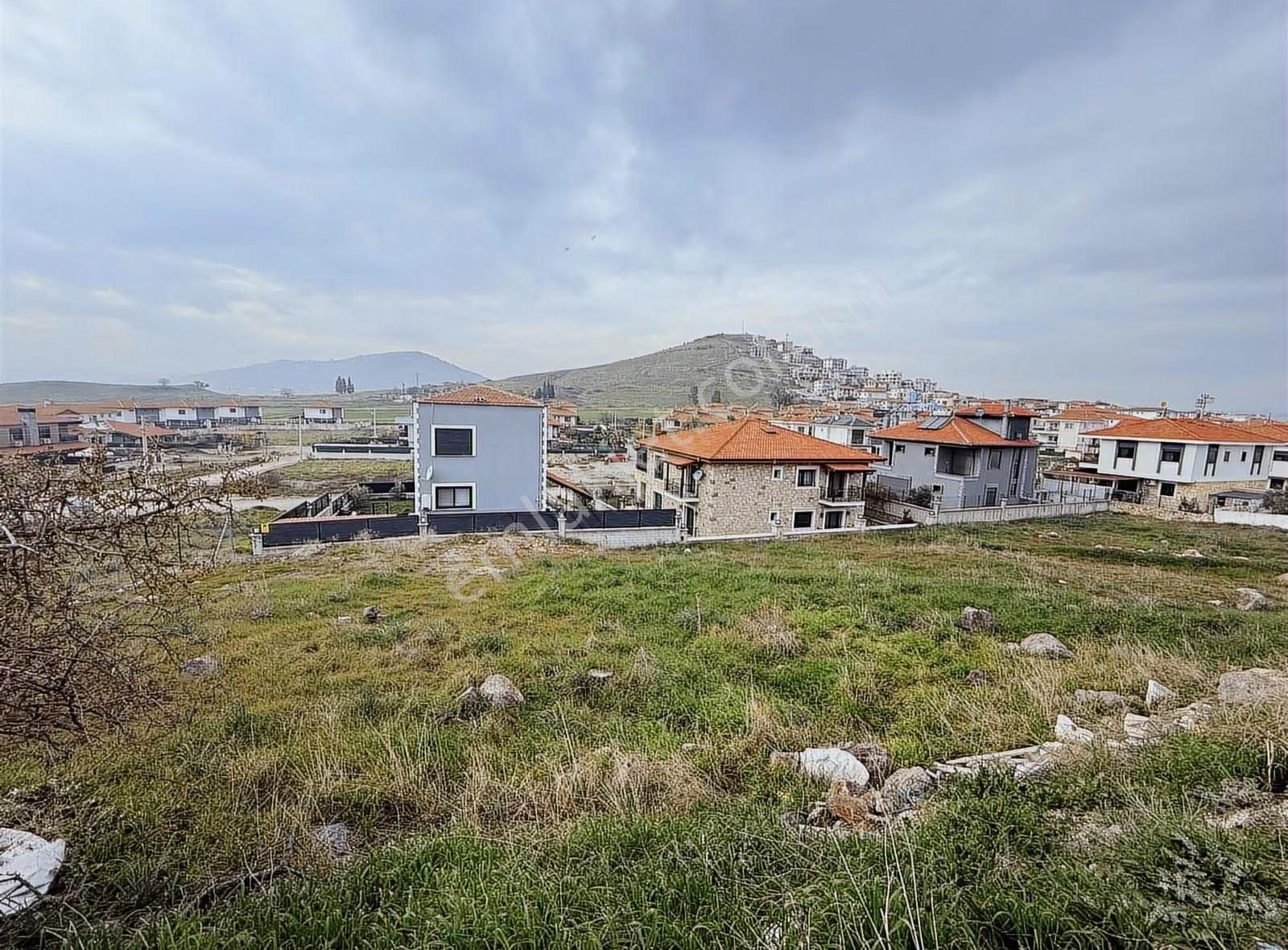 Foça Bağarasın'da 500 M2 İmarlı Satılık Arsa - Görsel 3