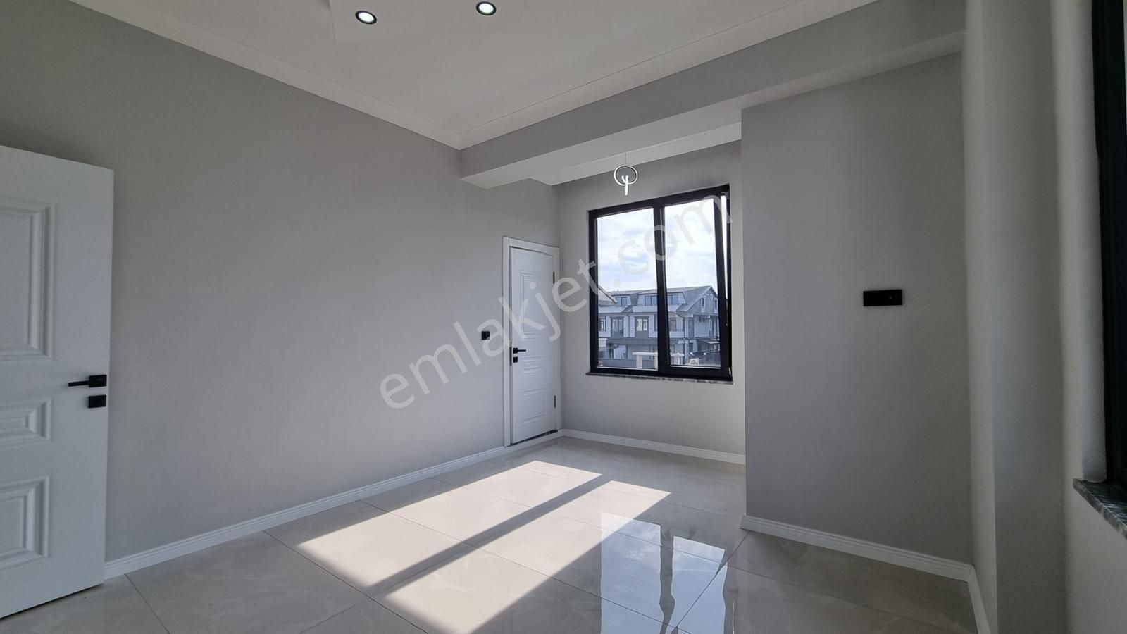 Kocaali'de Lüks 30m2 Müstakil Havuzlu Denize 300m Nefis 4+1villa - Görsel 14