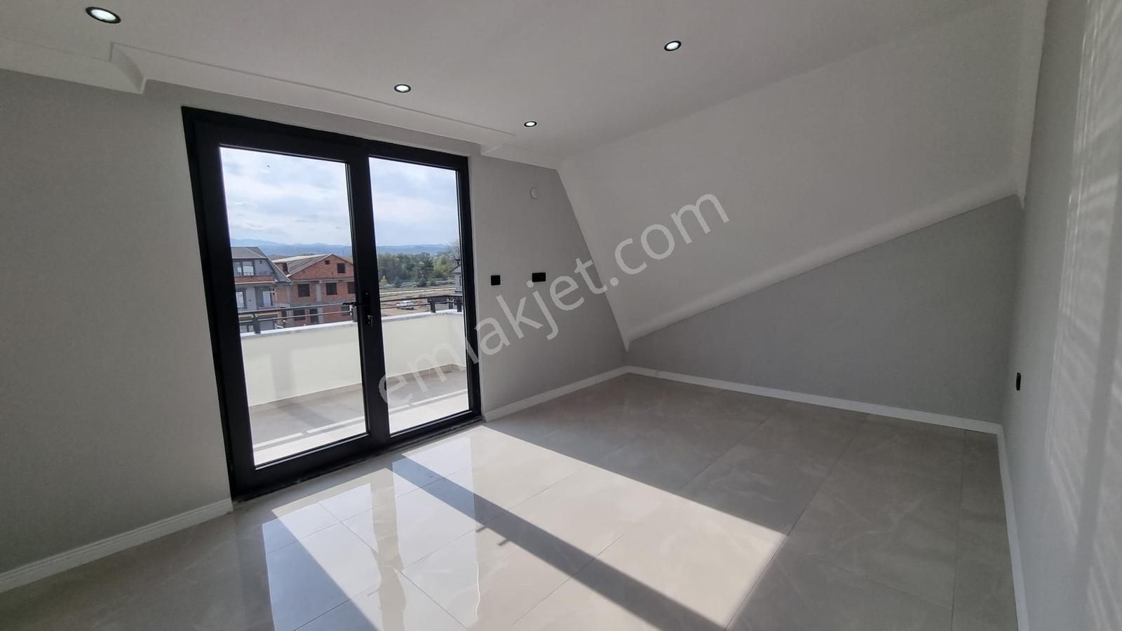 Kocaali'de Lüks 30m2 Müstakil Havuzlu Denize 300m Nefis 4+1villa - Görsel 10