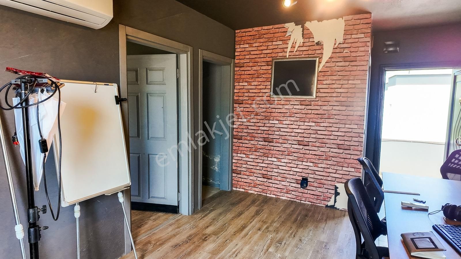 Bodrum Konacık'ta Ana Cadde Yakını Satılık 1+1 Ofis - Görsel 6