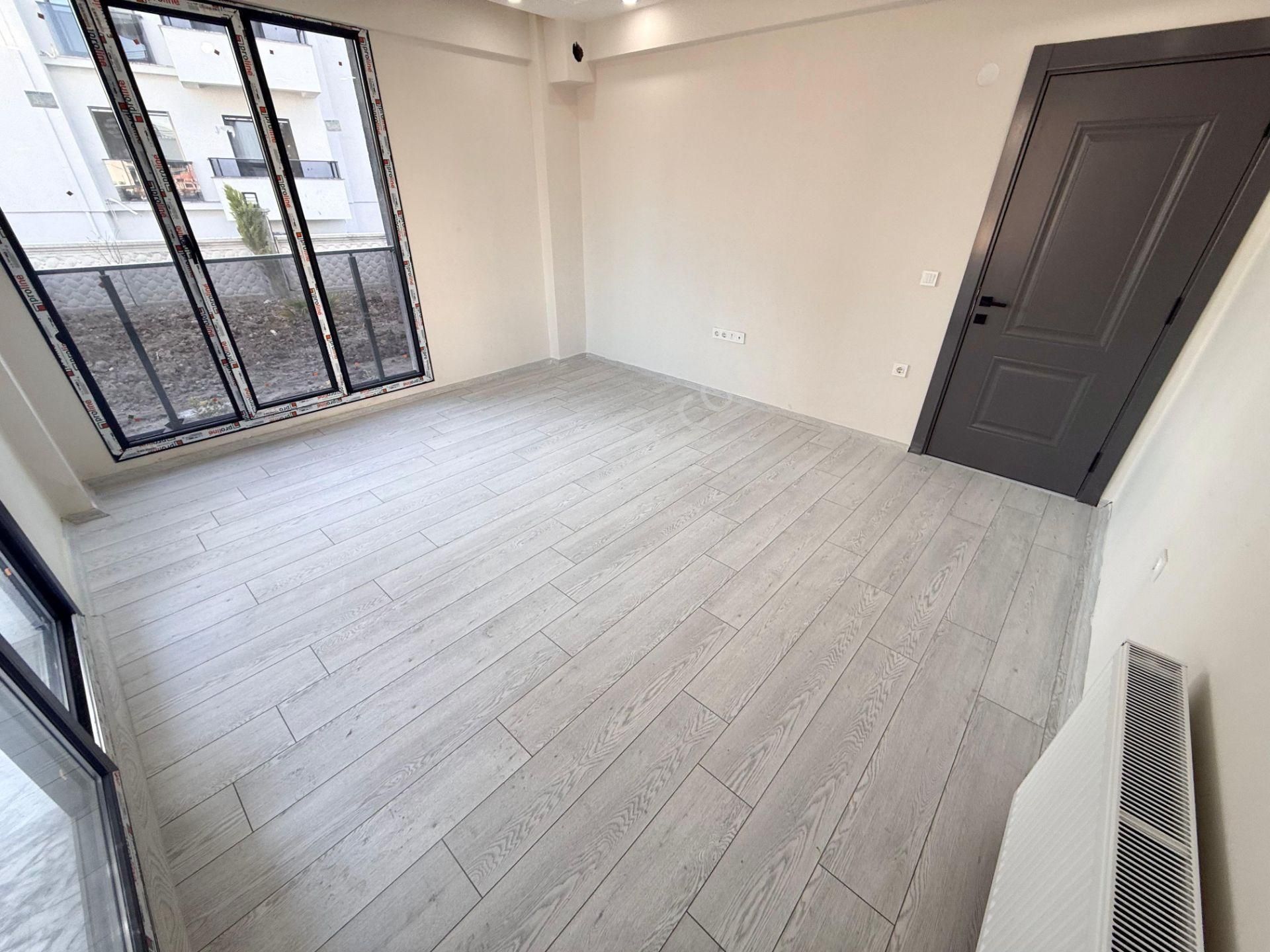 Yüksel'den Badem Alanında Ayrı Mutfak Ön Cephe Sıfır 2+1 Daire - Görsel 11