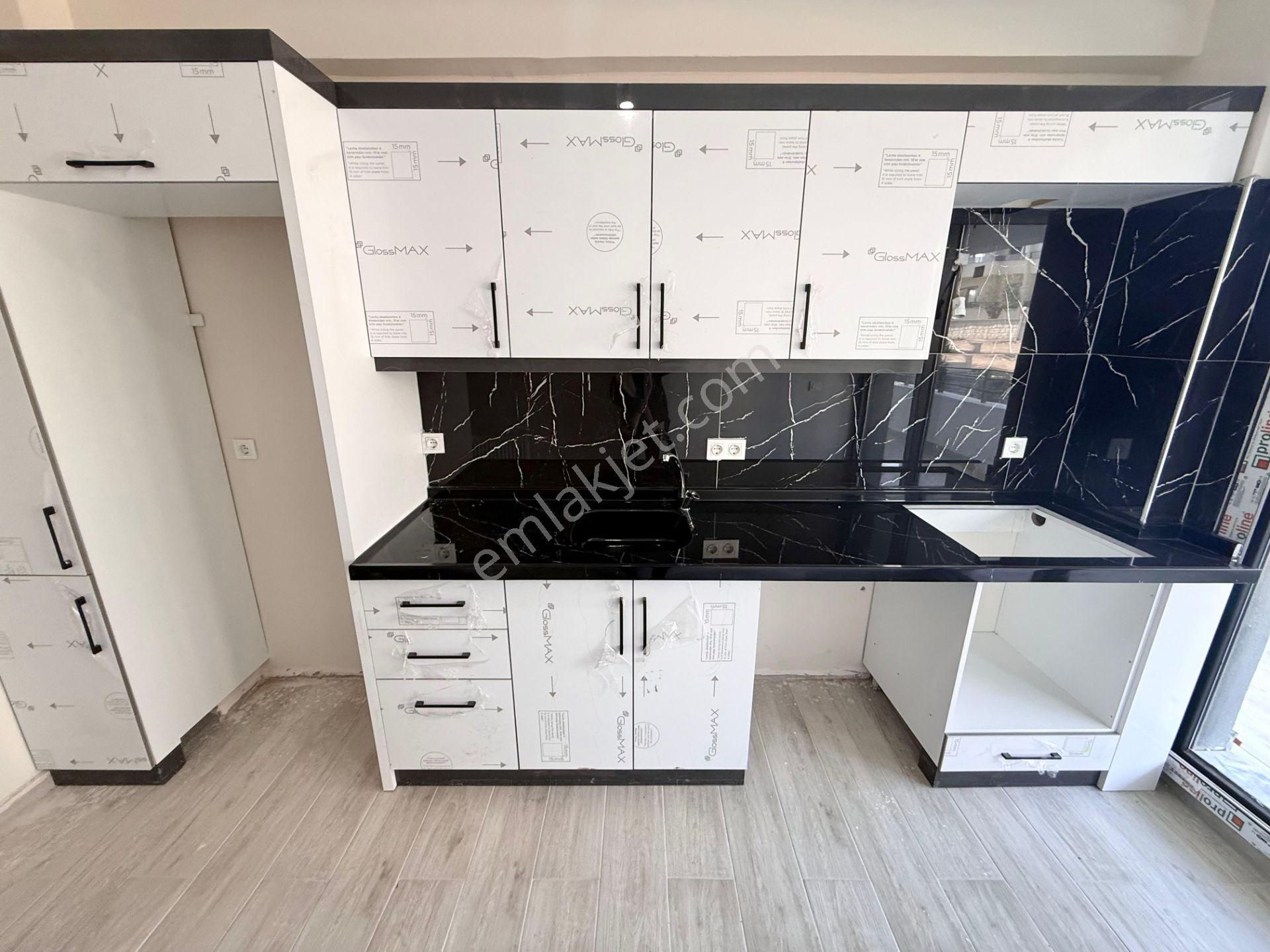 Yüksel'den Badem Alanında Ayrı Mutfak Ön Cephe Sıfır 2+1 Daire - Görsel 3