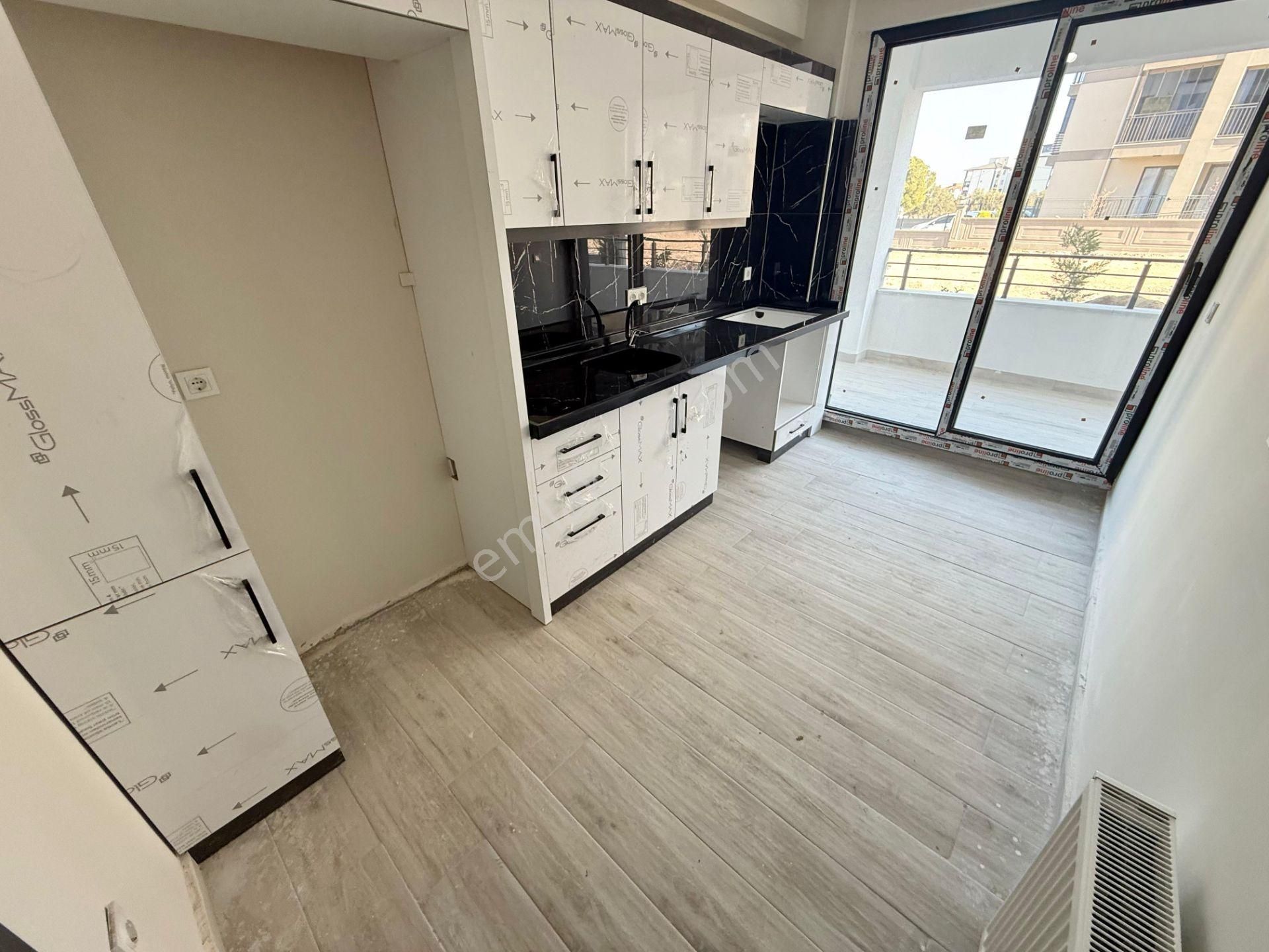 Yüksel'den Badem Alanında Ayrı Mutfak Ön Cephe Sıfır 2+1 Daire