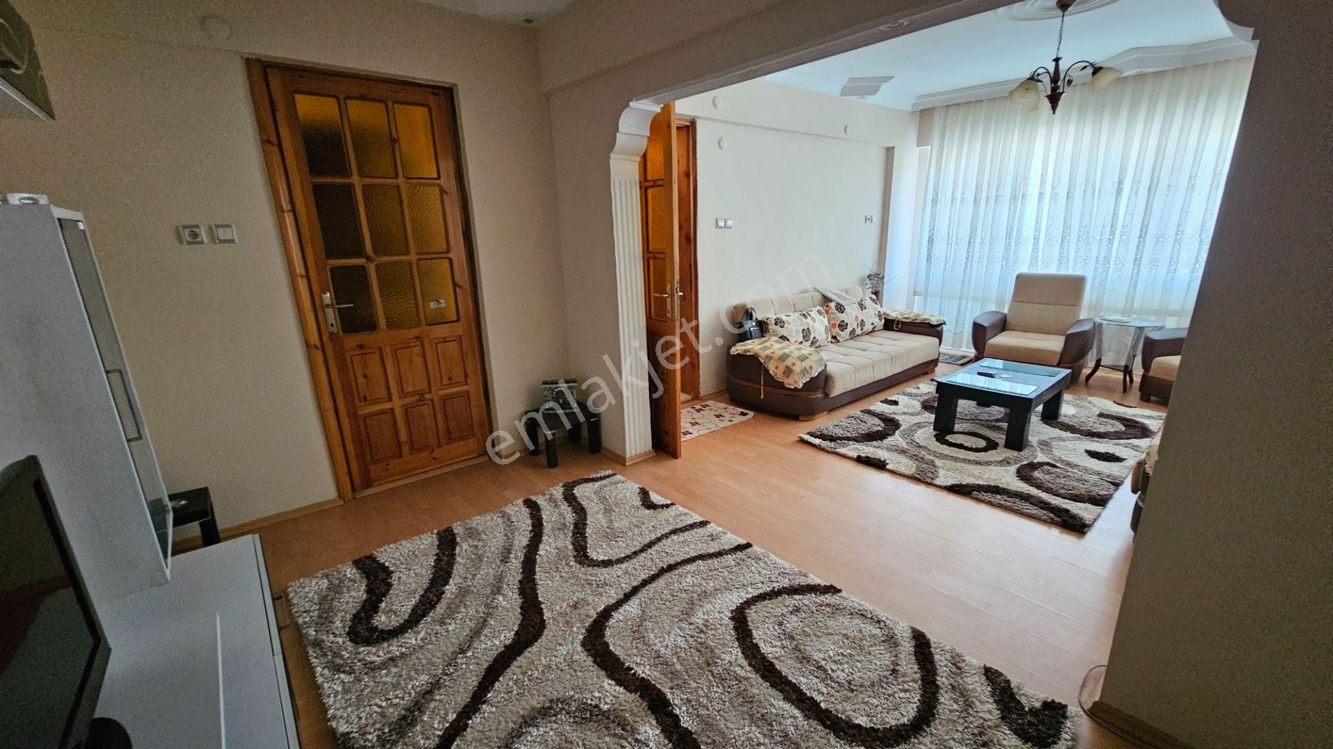 Göçmen Gayrimenkul'den Aydoğdu Mah.2+1 Eşyalı Kiralık - Görsel 4