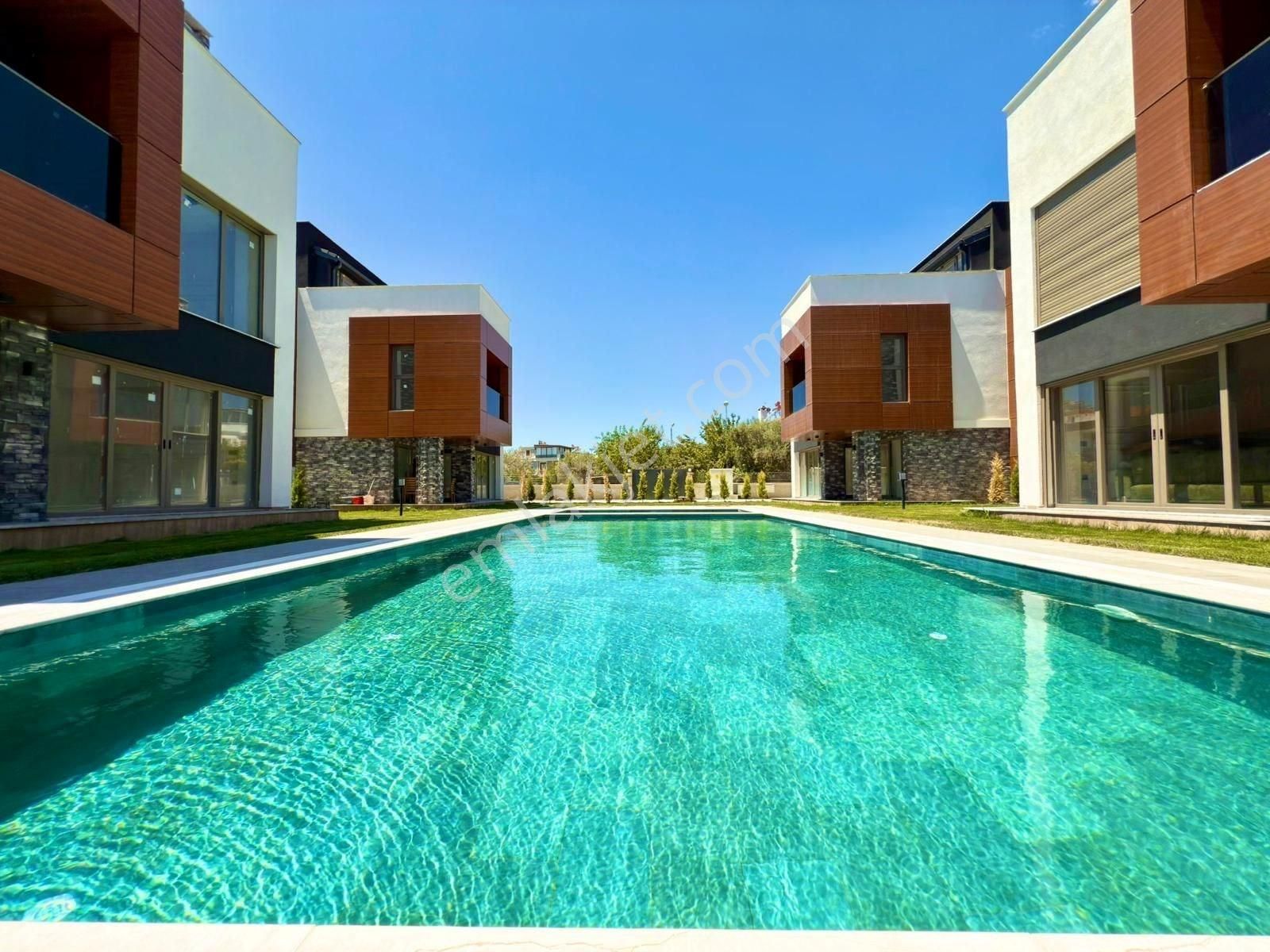 ▓yükselden Havuzlu Sitede ▓bağımsız▓ Denize 500 Metre Lüx Villa▓