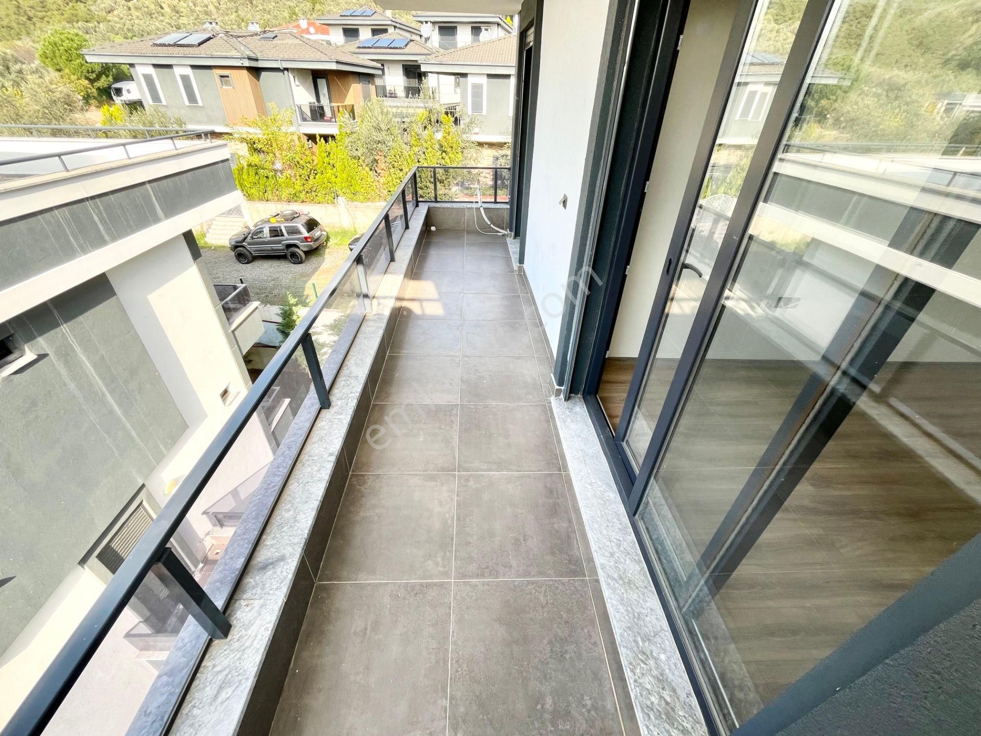 Yüksel'den Güre'de Satılık Havuz Manzaralı Emsalsiz Fiyata Lux 4+1 Villa - Görsel 13