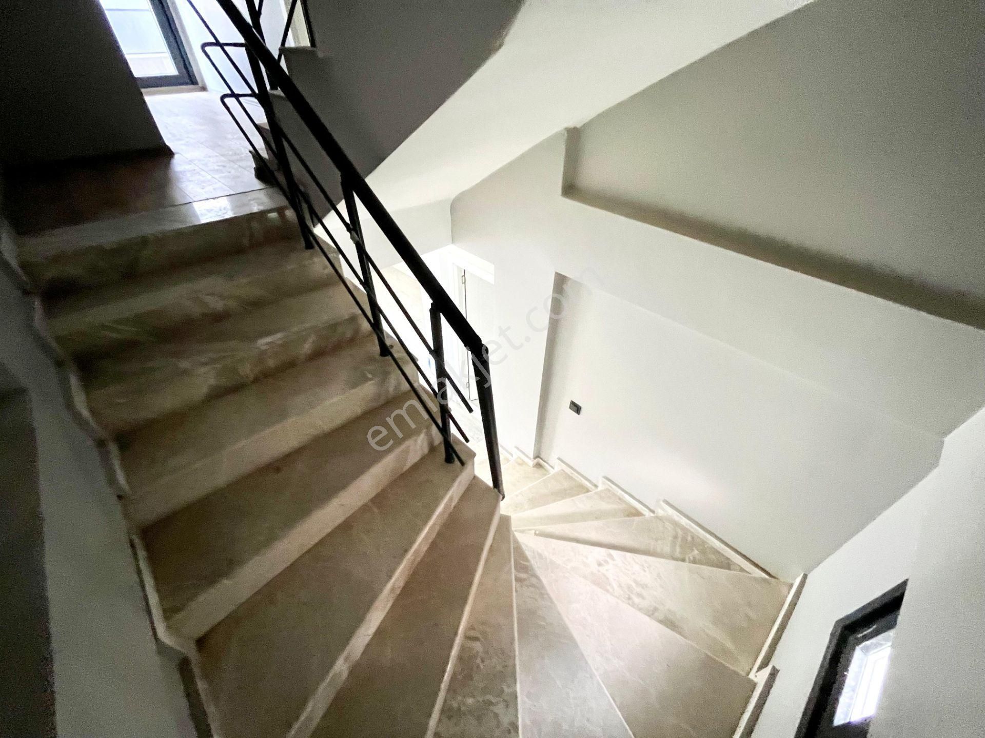 Yüksel'den Güre'de Satılık Havuz Manzaralı Emsalsiz Fiyata Lux 4+1 Villa - Görsel 28