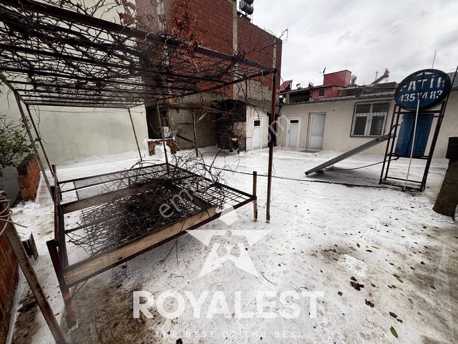 Royalest'ten Gürselpaşa'da 2 Katlı Bahçeli Müstakil Satılık Ev - Görsel 4