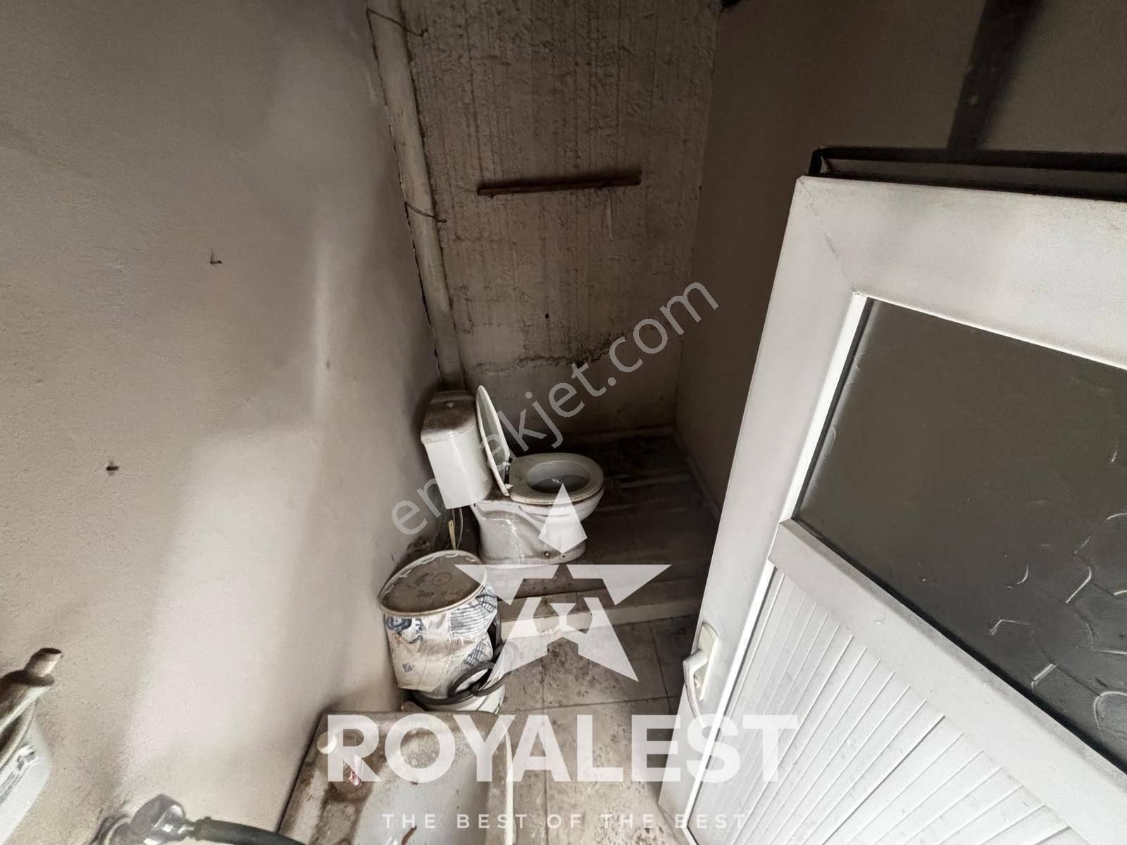 Royalest'ten Gürselpaşa'da 2 Katlı Bahçeli Müstakil Satılık Ev - Görsel 12