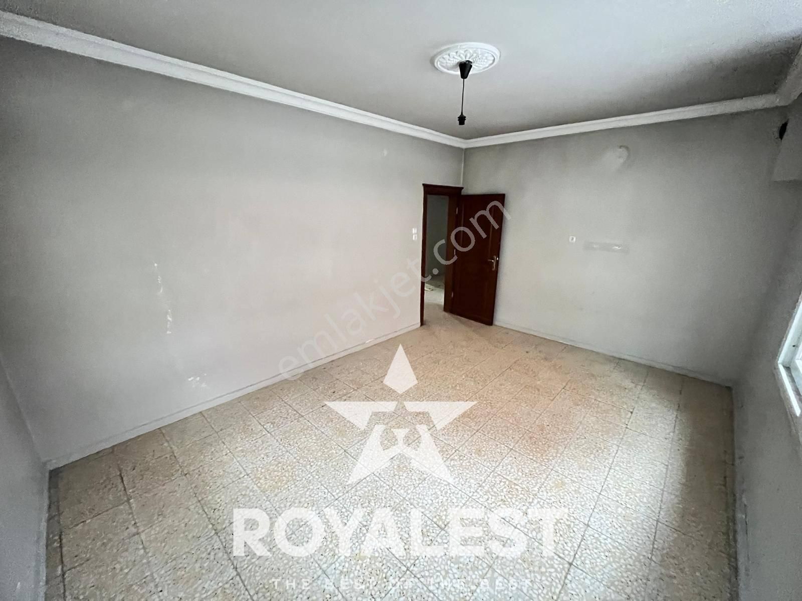 Royalest'ten Gürselpaşa'da 2 Katlı Bahçeli Müstakil Satılık Ev - Görsel 13