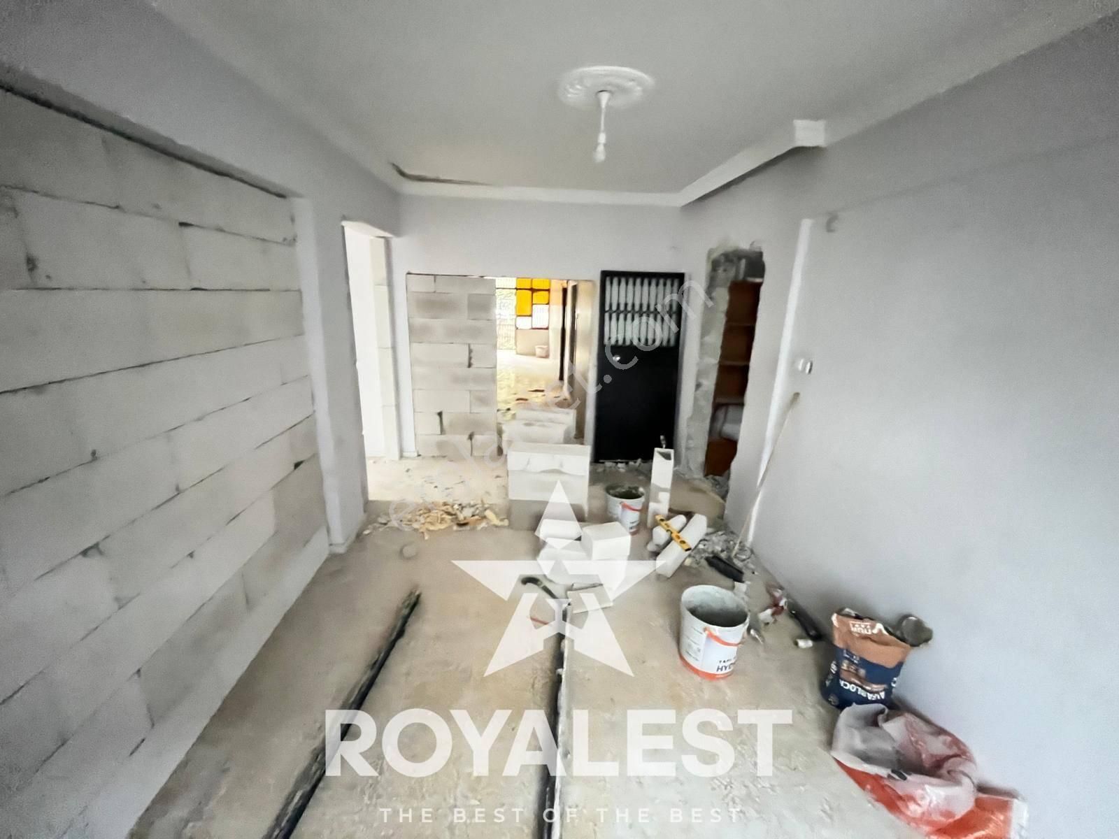 Royalest'ten Gürselpaşa'da 2 Katlı Bahçeli Müstakil Satılık Ev - Görsel 11