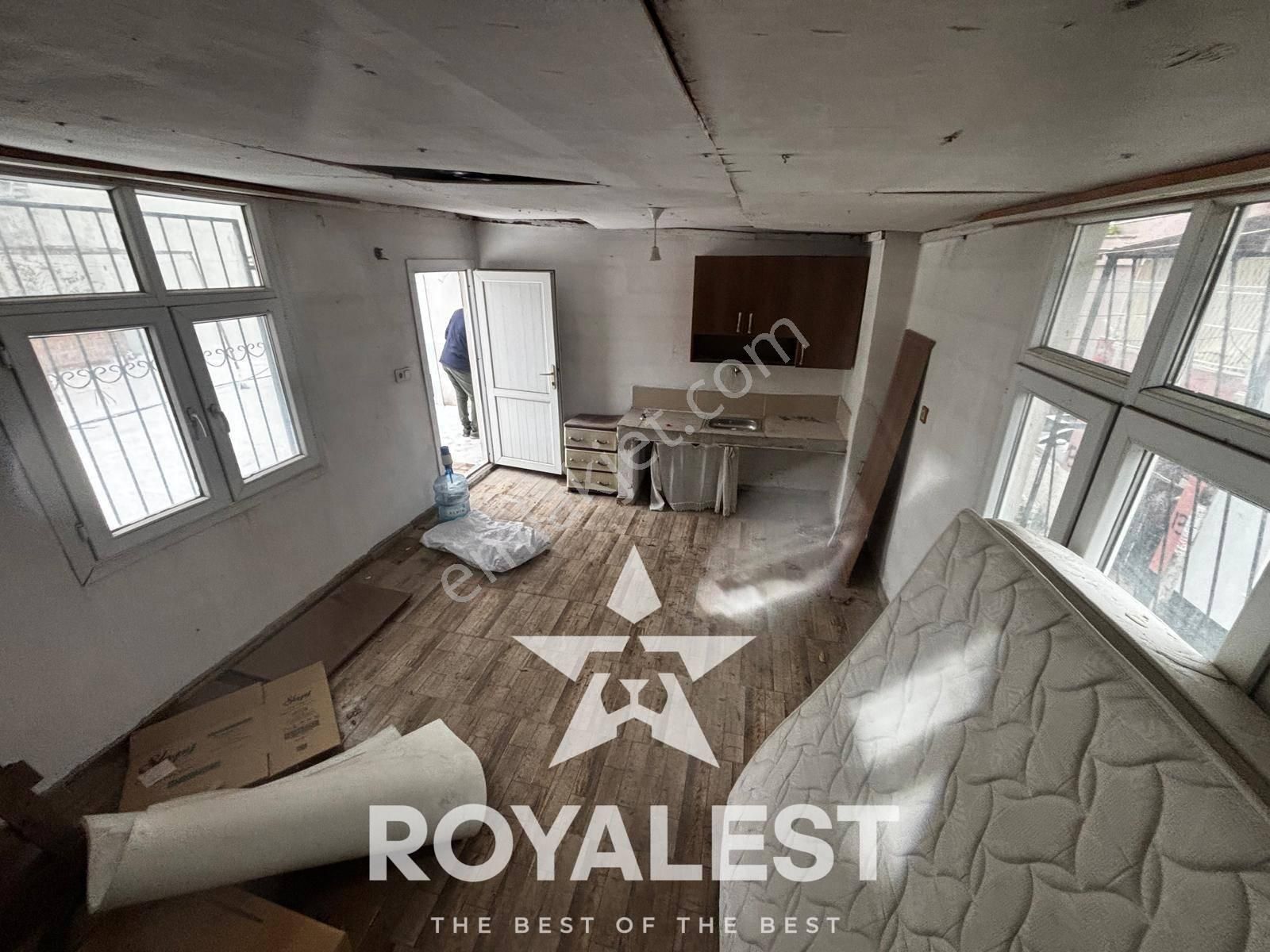 Royalest'ten Gürselpaşa'da 2 Katlı Bahçeli Müstakil Satılık Ev - Görsel 16