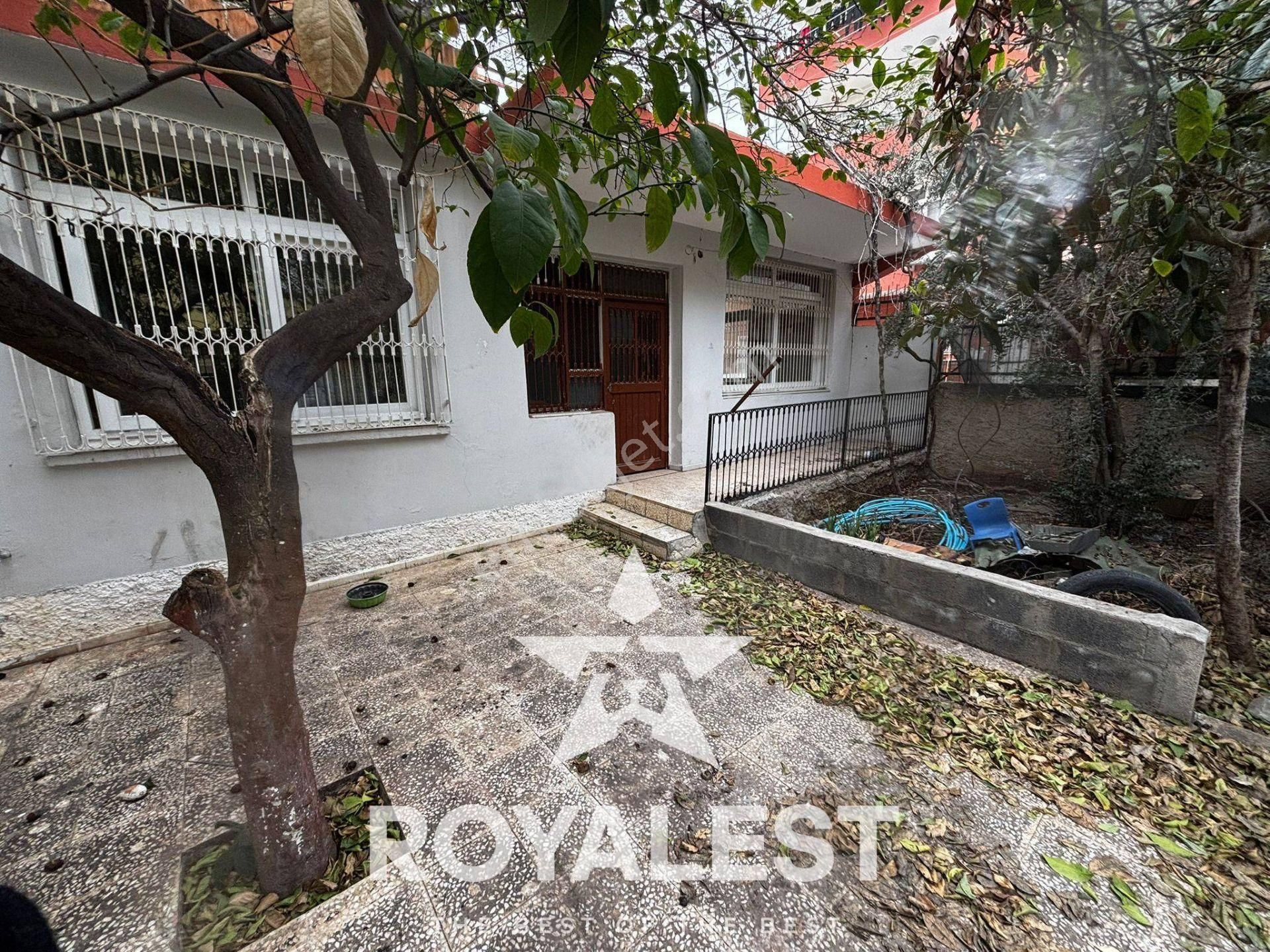 Royalest'ten Gürselpaşa'da 2 Katlı Bahçeli Müstakil Satılık Ev