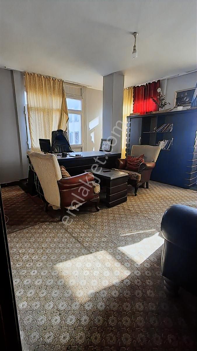 Bulvar Üzeri**çarşı Merkez**17 Oda*3.-4. Ve Teras Kat Komple - Görsel 3