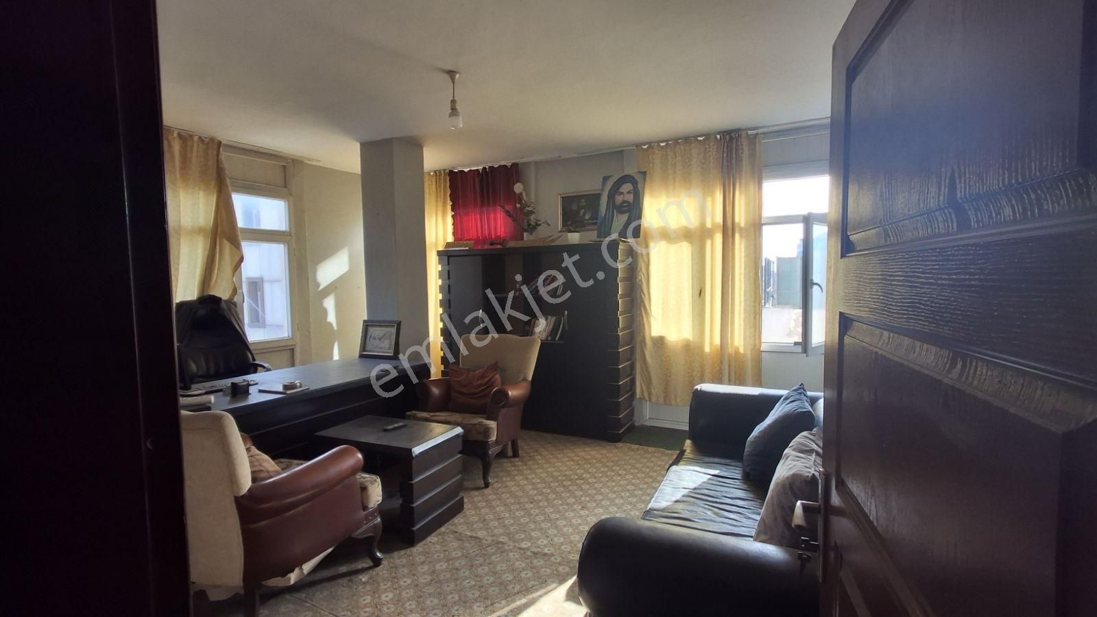 Bulvar Üzeri**çarşı Merkez**17 Oda*3.-4. Ve Teras Kat Komple - Görsel 4