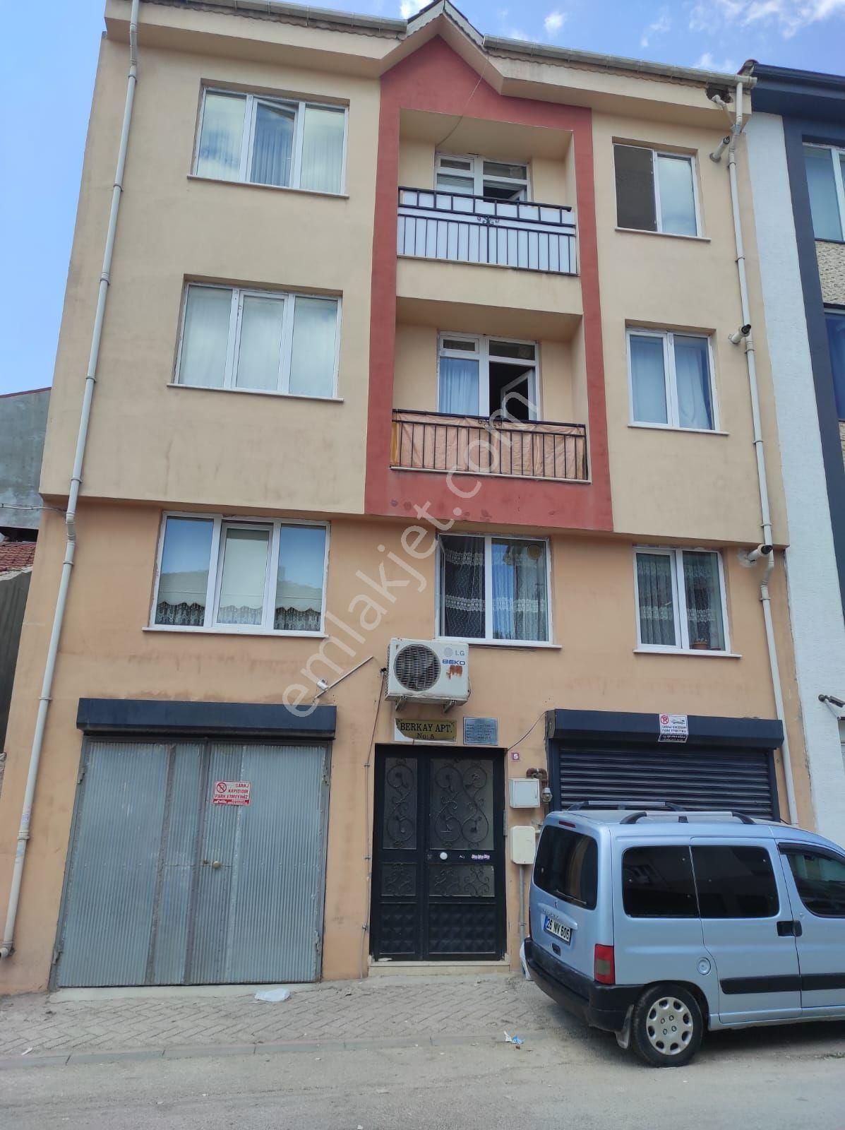 Sahibinden Satılık 2+1 108 M2. Çarşıya 50 Mt.