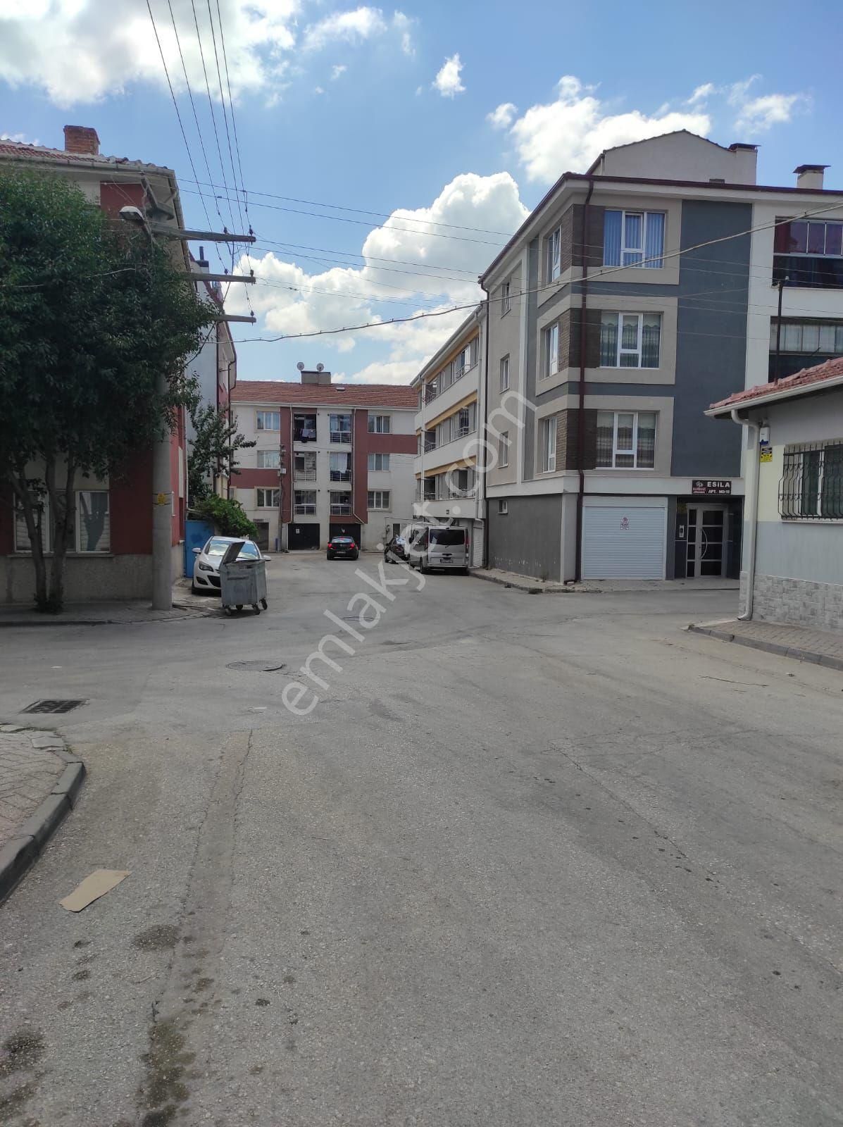 Sahibinden Satılık 2+1 108 M2. Çarşıya 50 Mt. - Görsel 2