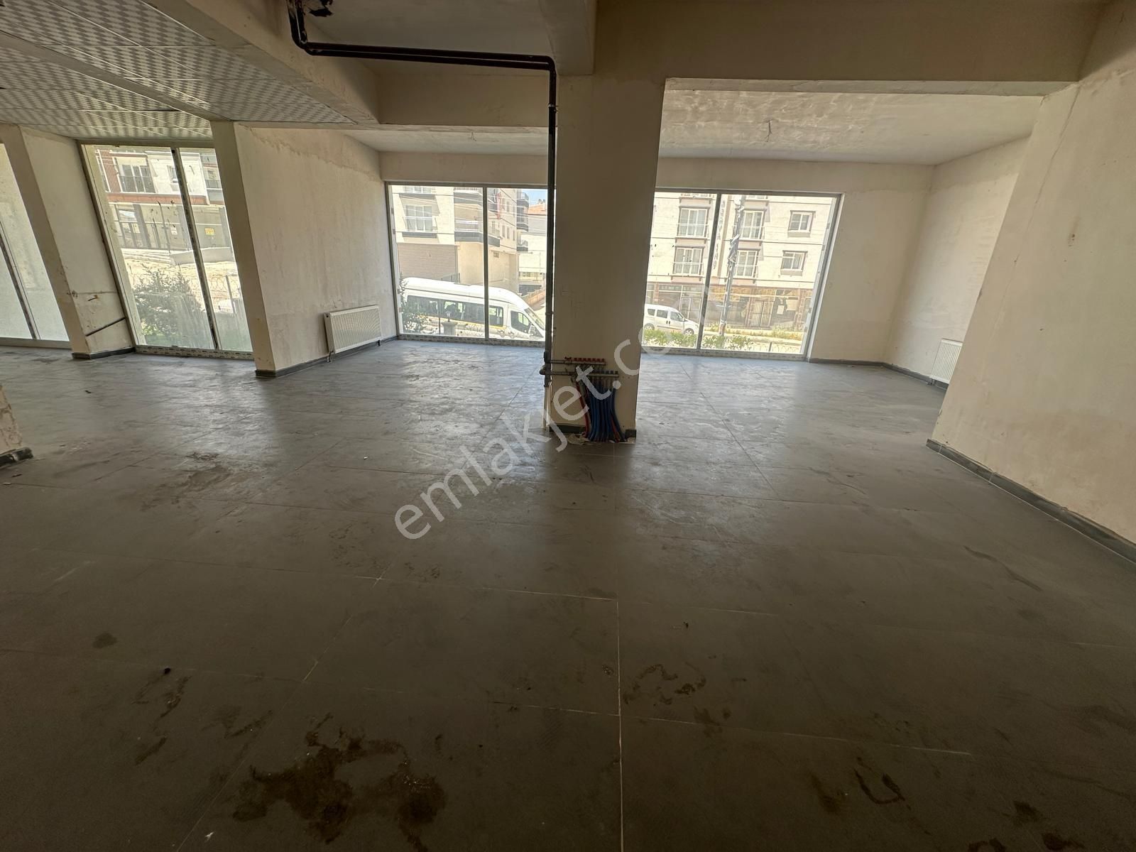 Köşe Başı 2 Cadde Kesişimi Lokasyon Harikası Dükkan - Görsel 17