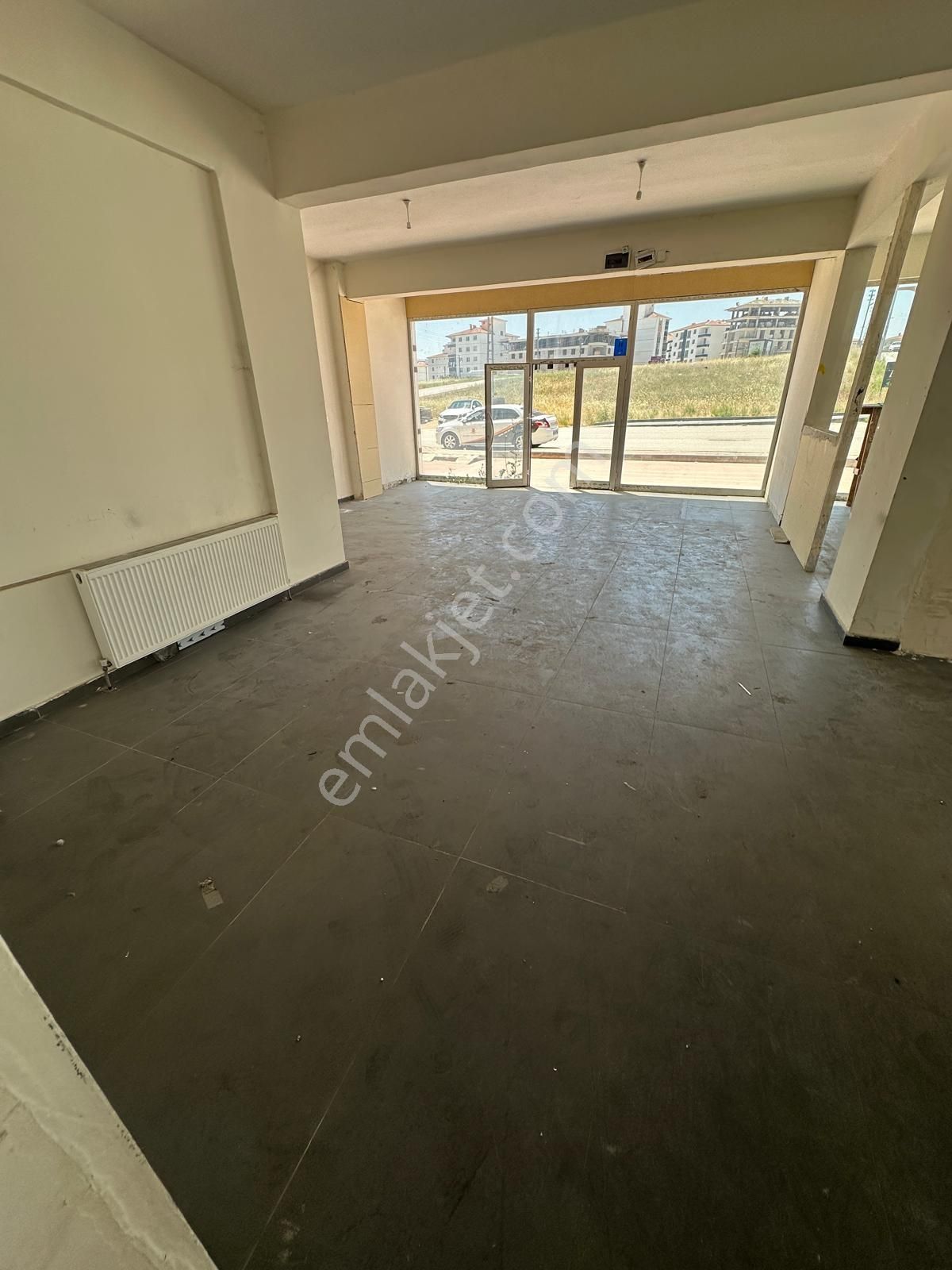 Köşe Başı 2 Cadde Kesişimi Lokasyon Harikası Dükkan - Görsel 16