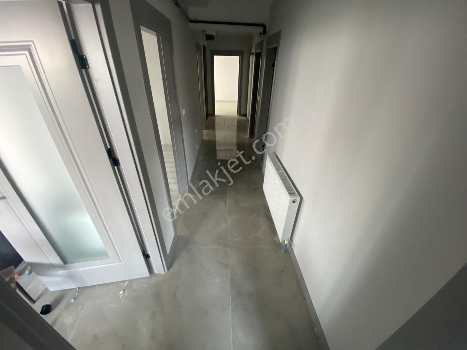 Merkezi Konum Ulaşıma Yakın Okullar Bölgesinde 3+1 110m2 - Görsel 35