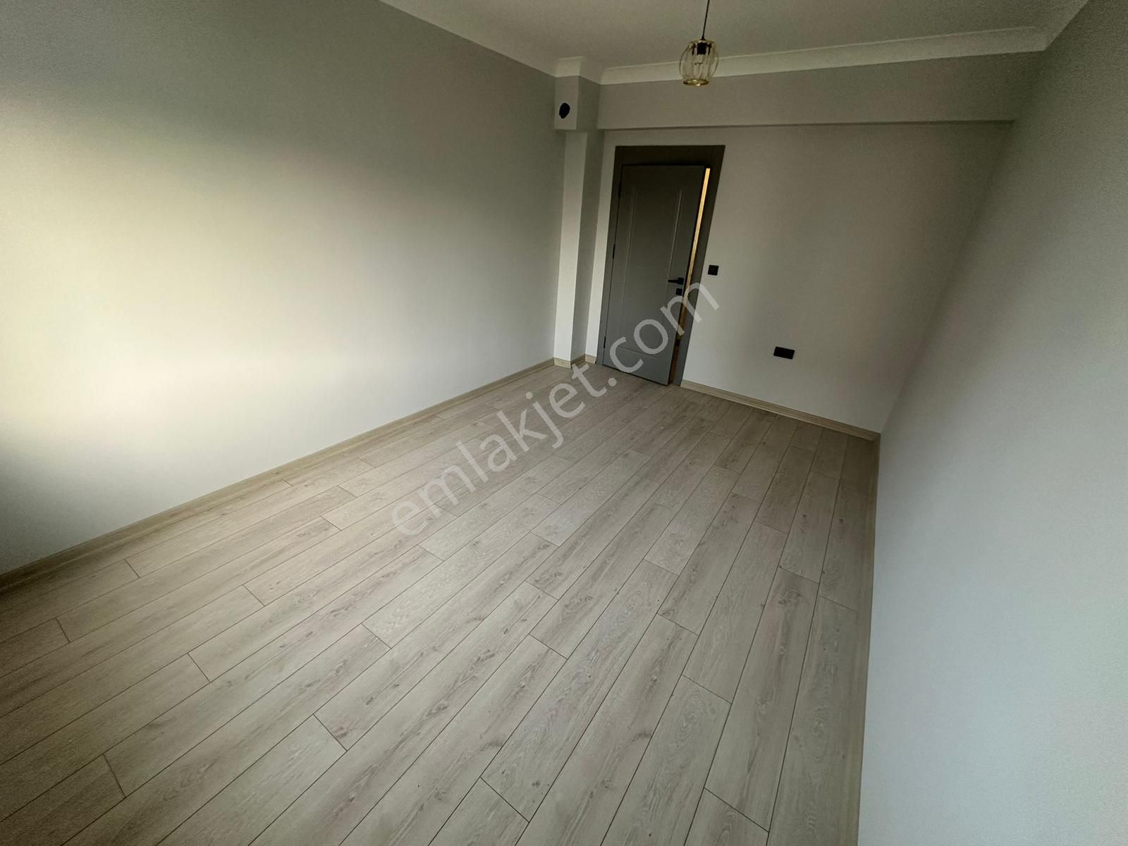 Merkezi Konum Ulaşıma Yakın Okullar Bölgesinde 3+1 110m2 - Görsel 14