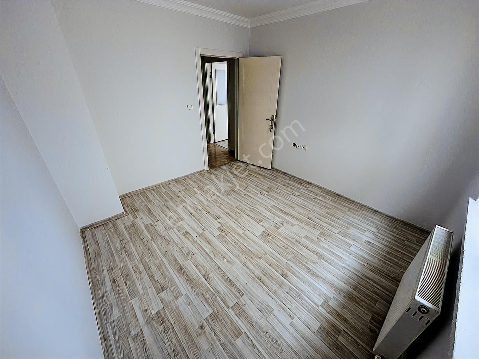 4+1 Merkezi Lokasyon 140m2 Ebeveyn Banyo Ön Cephe - Görsel 26