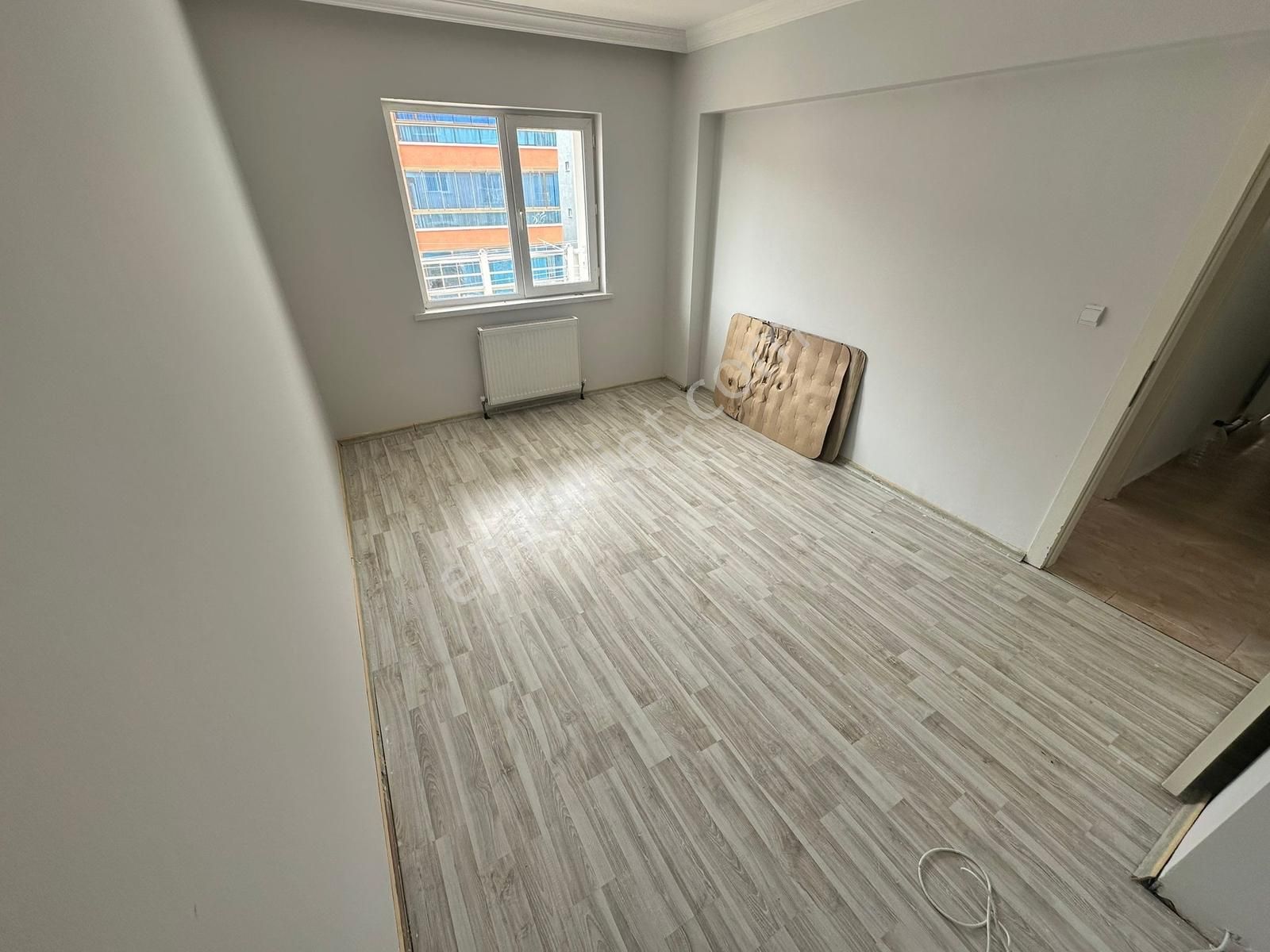 4+1 Merkezi Lokasyon 140m2 Ebeveyn Banyo Ön Cephe - Görsel 2