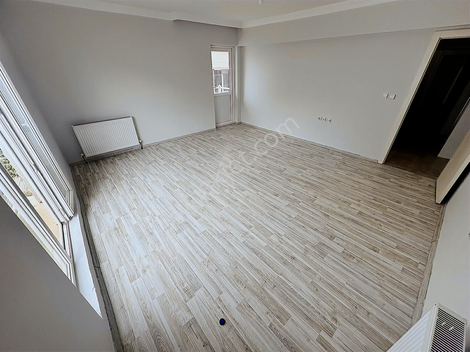 4+1 Merkezi Lokasyon 140m2 Ebeveyn Banyo Ön Cephe - Görsel 21