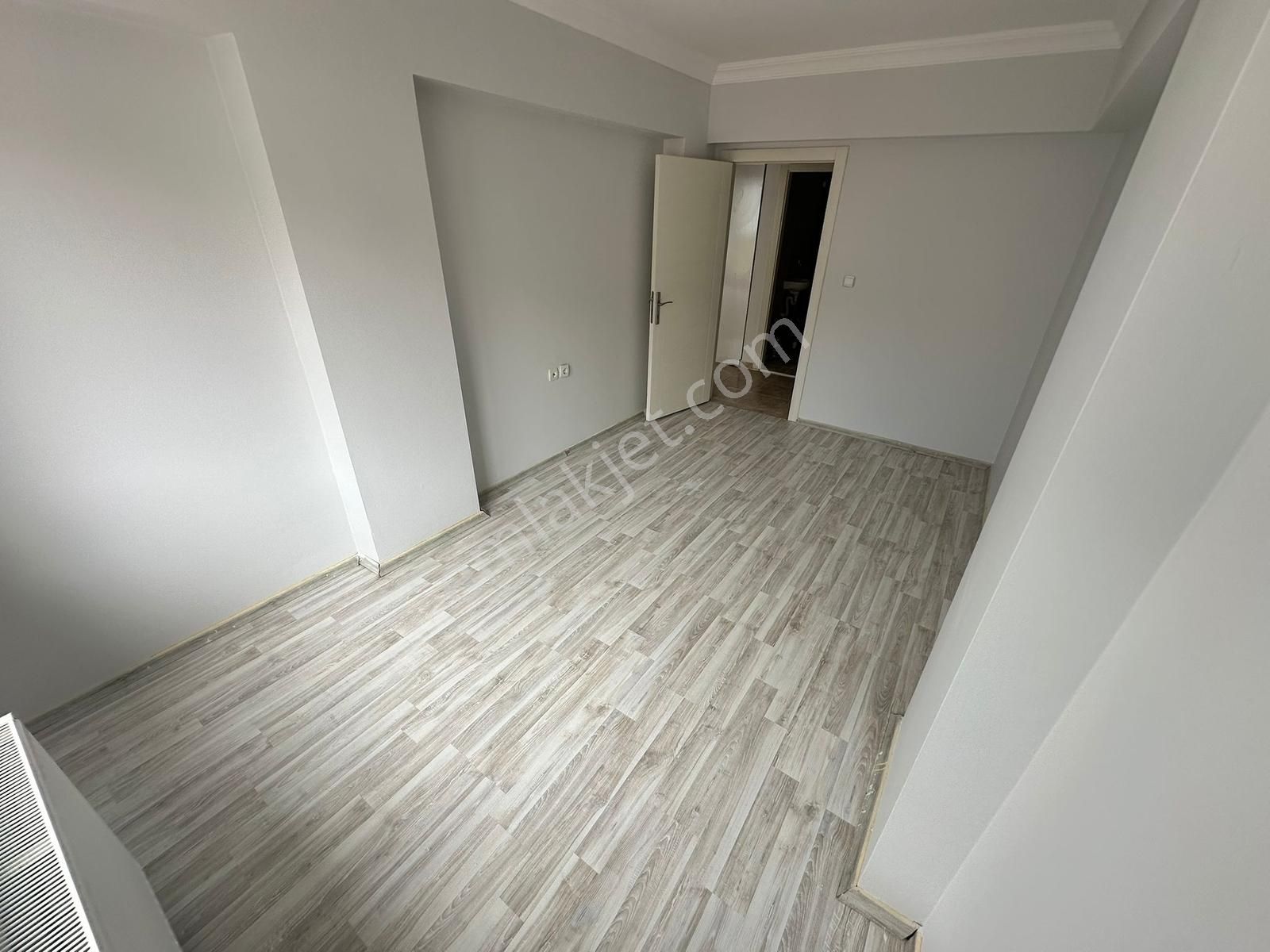 4+1 Merkezi Lokasyon 140m2 Ebeveyn Banyo Ön Cephe - Görsel 28
