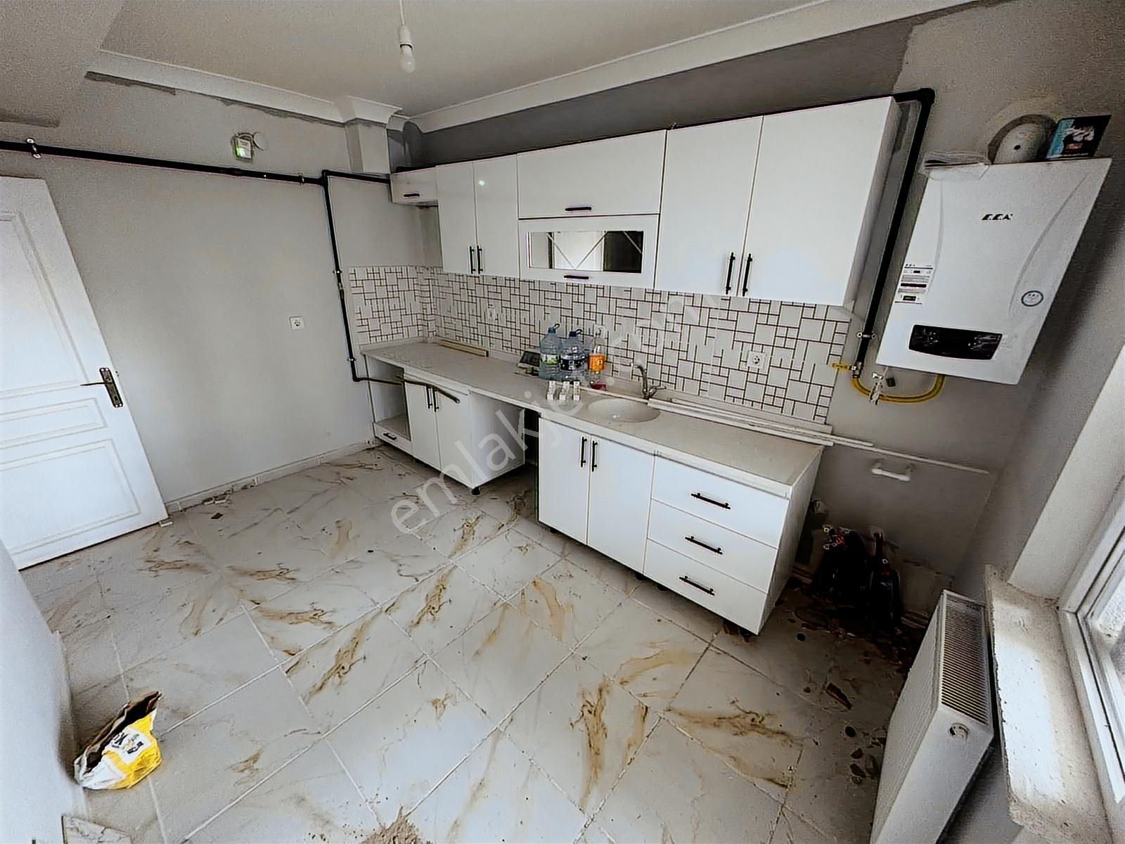 Mustafa Kemal De Bulvar Cephe 100m2 Yüksek Giriş 3+1 Uygun Fiyat - Görsel 2