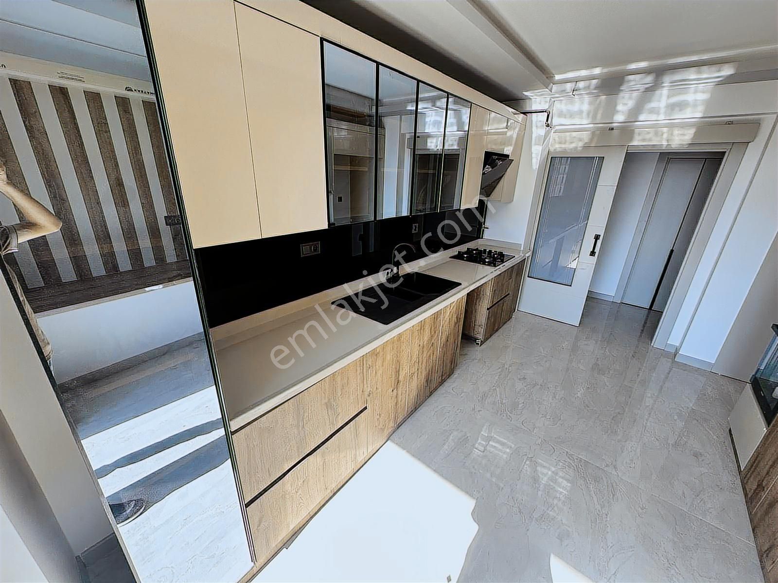 **site Dairesi** Son Kat 3+1 Manzaralı Cadde Üzeri 135m2 9 Kat - Görsel 12