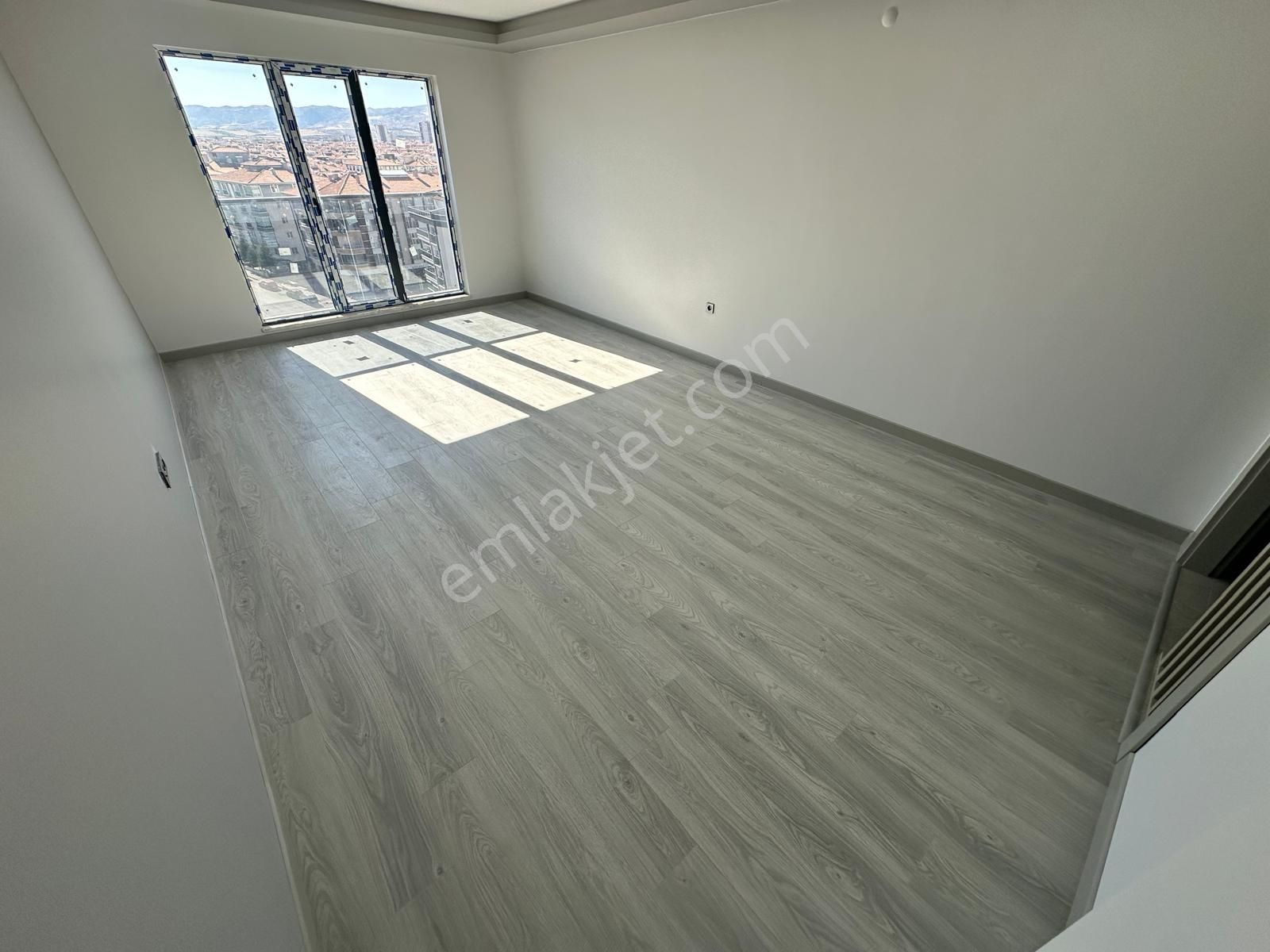 **site Dairesi** Son Kat 3+1 Manzaralı Cadde Üzeri 135m2 9 Kat - Görsel 23