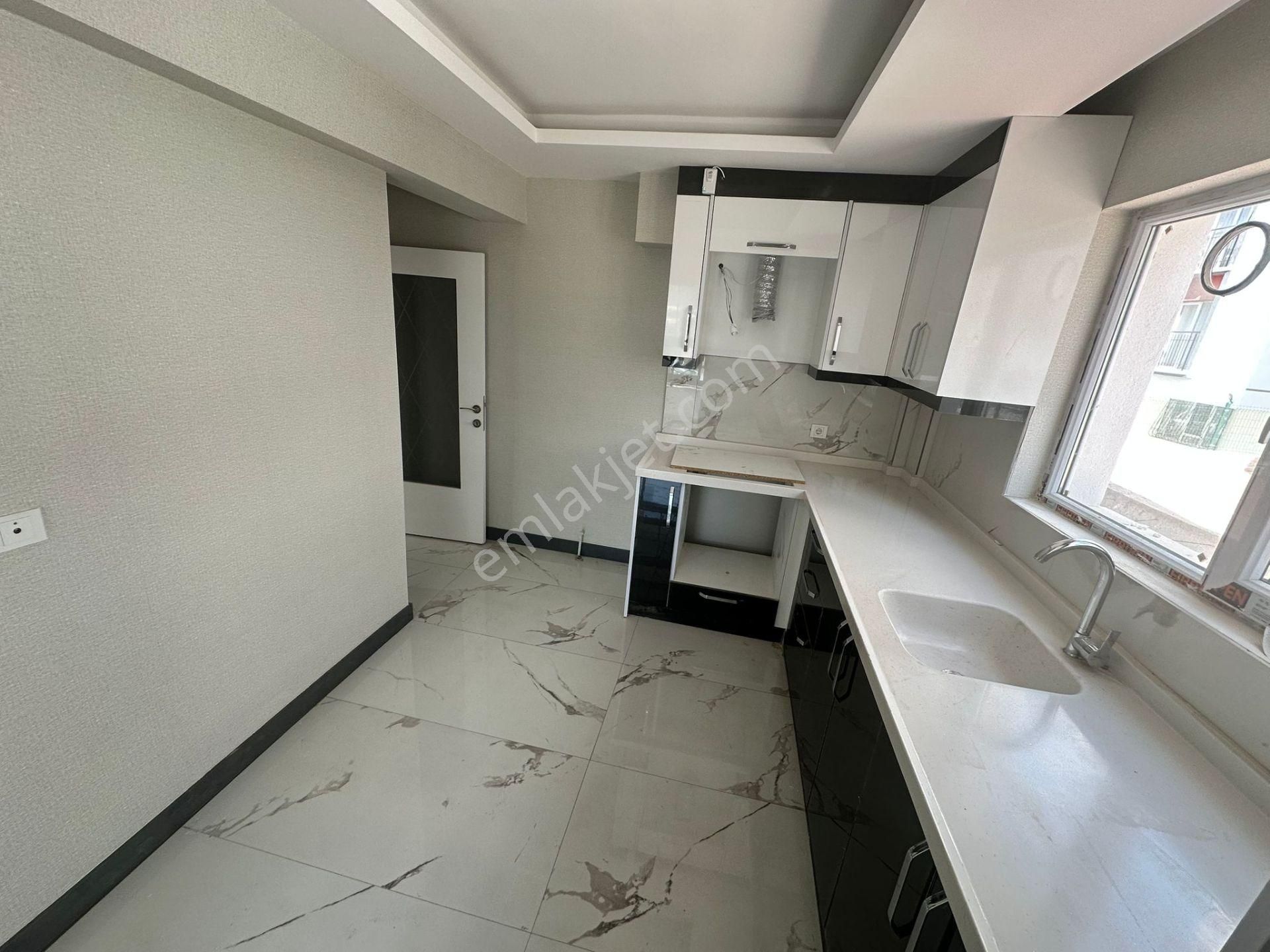 **fevzi Çakmak Mahallesi**3+1 Cam Balkonlu - Görsel 3