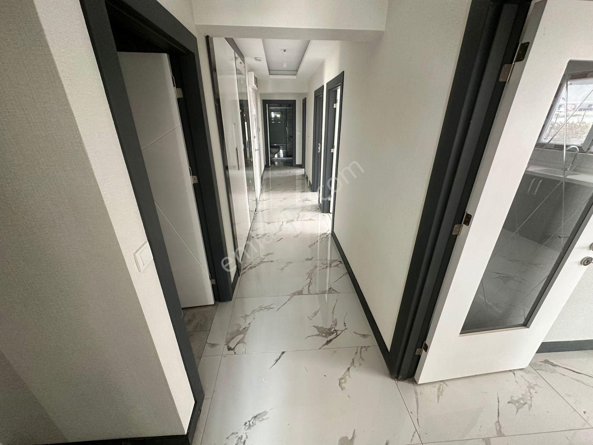 **fevzi Çakmak Mahallesi**3+1 Cam Balkonlu - Görsel 21