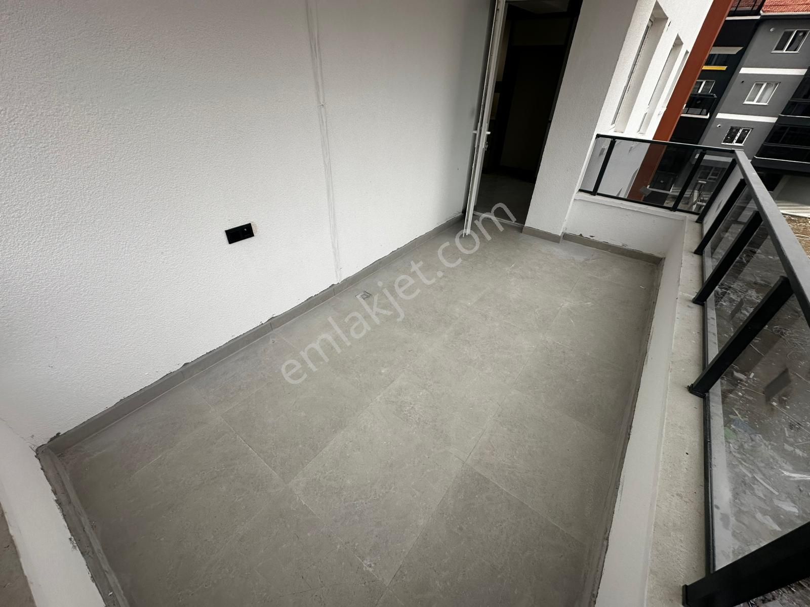 **menderes Mahallesi** 3+1 Ebeveyn Banyo Teras Balkon - Görsel 30