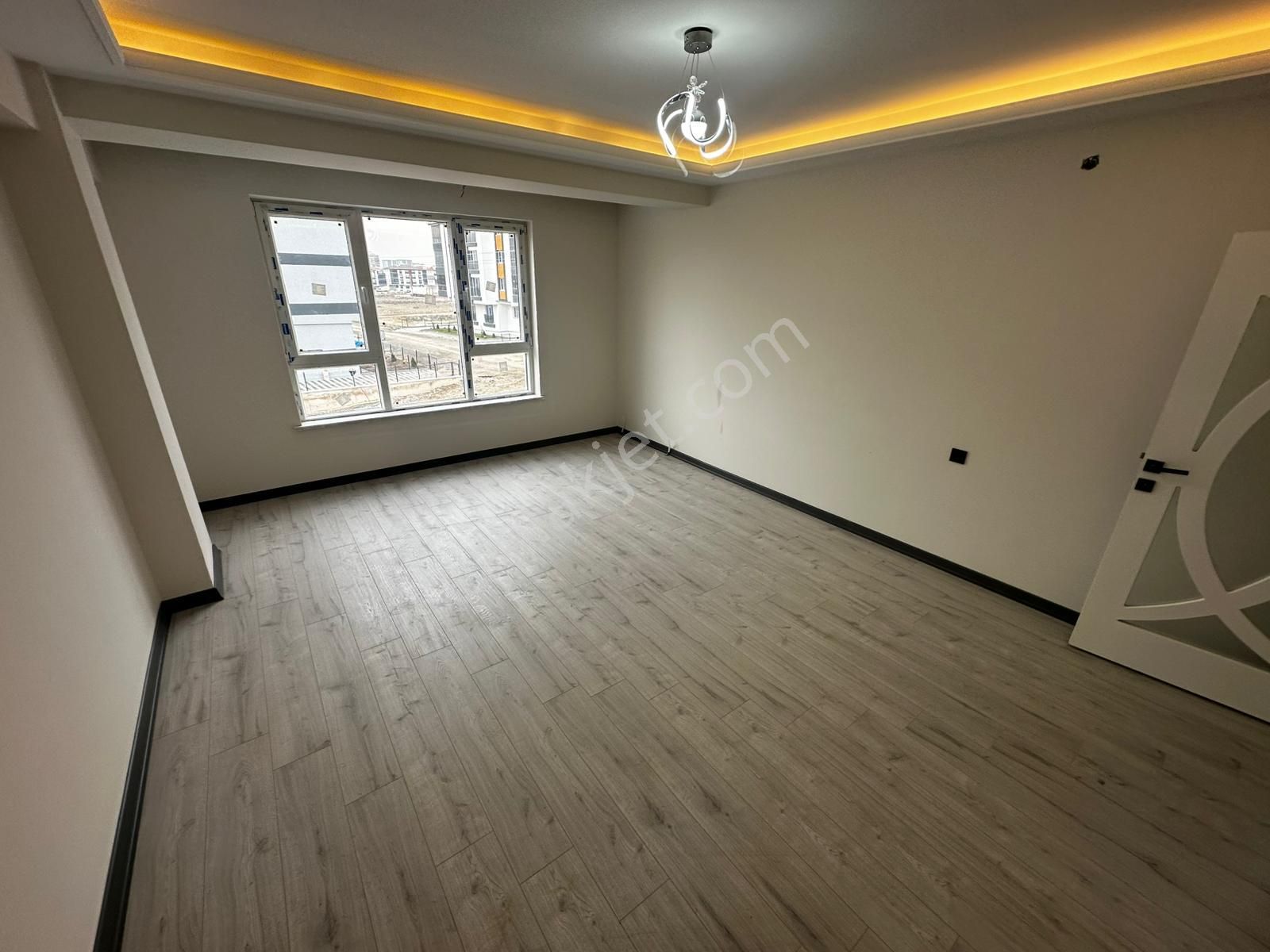 **menderes Mahallesi** 3+1 Ebeveyn Banyo Teras Balkon - Görsel 10